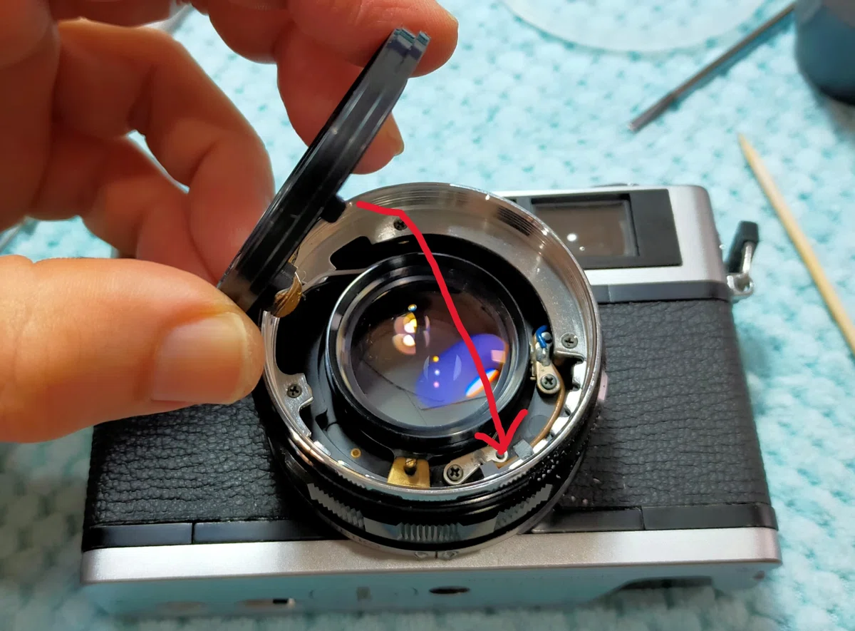 Olympus 35DCの分解｜フィルムカメラ修理のアクアカメラ