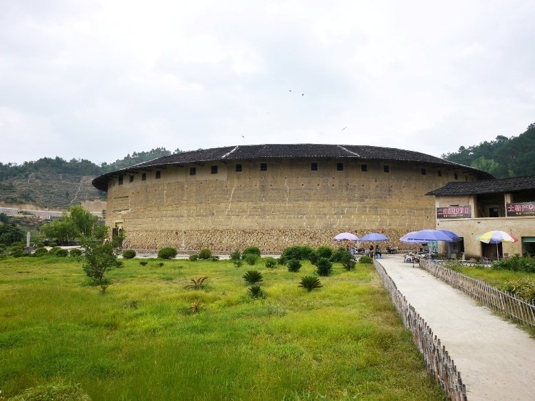 1日1建築 ⑭ 「福建土楼」｜横超 慶太 よこちょー