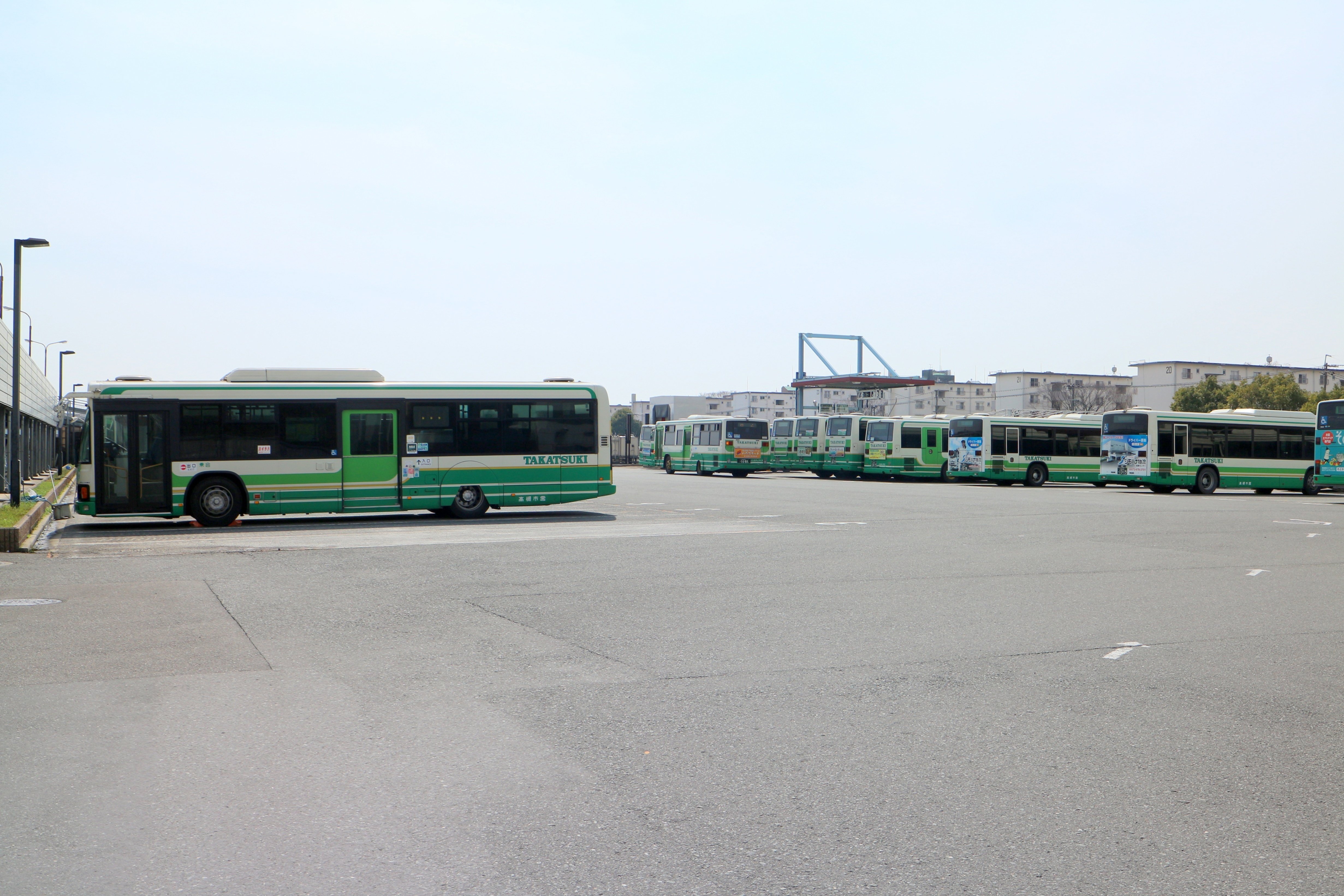 高槻市営バス】芝生営業所への旅｜垂水の止利