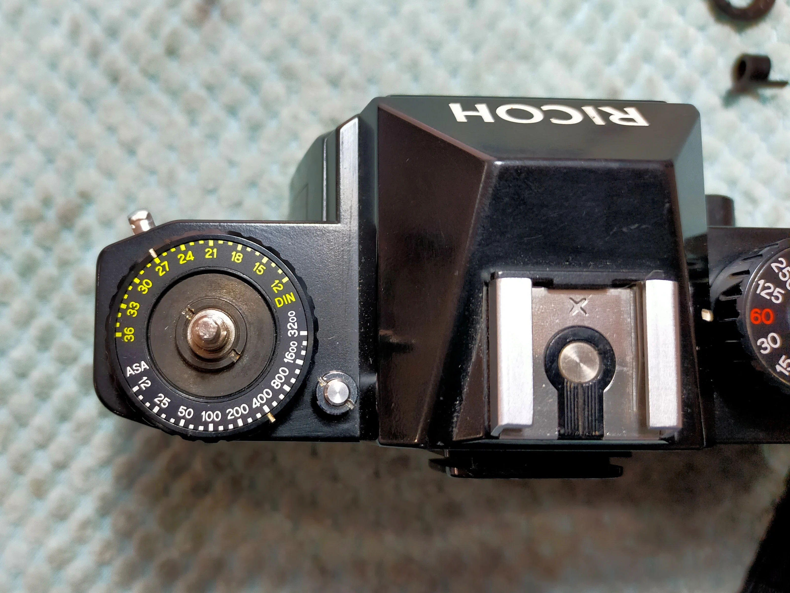 RICOH XR500の分解｜フィルムカメラ修理のアクアカメラ