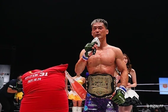 RIZINフェザー級王者・牛久絢太郎「偶然じゃないことを証明する
