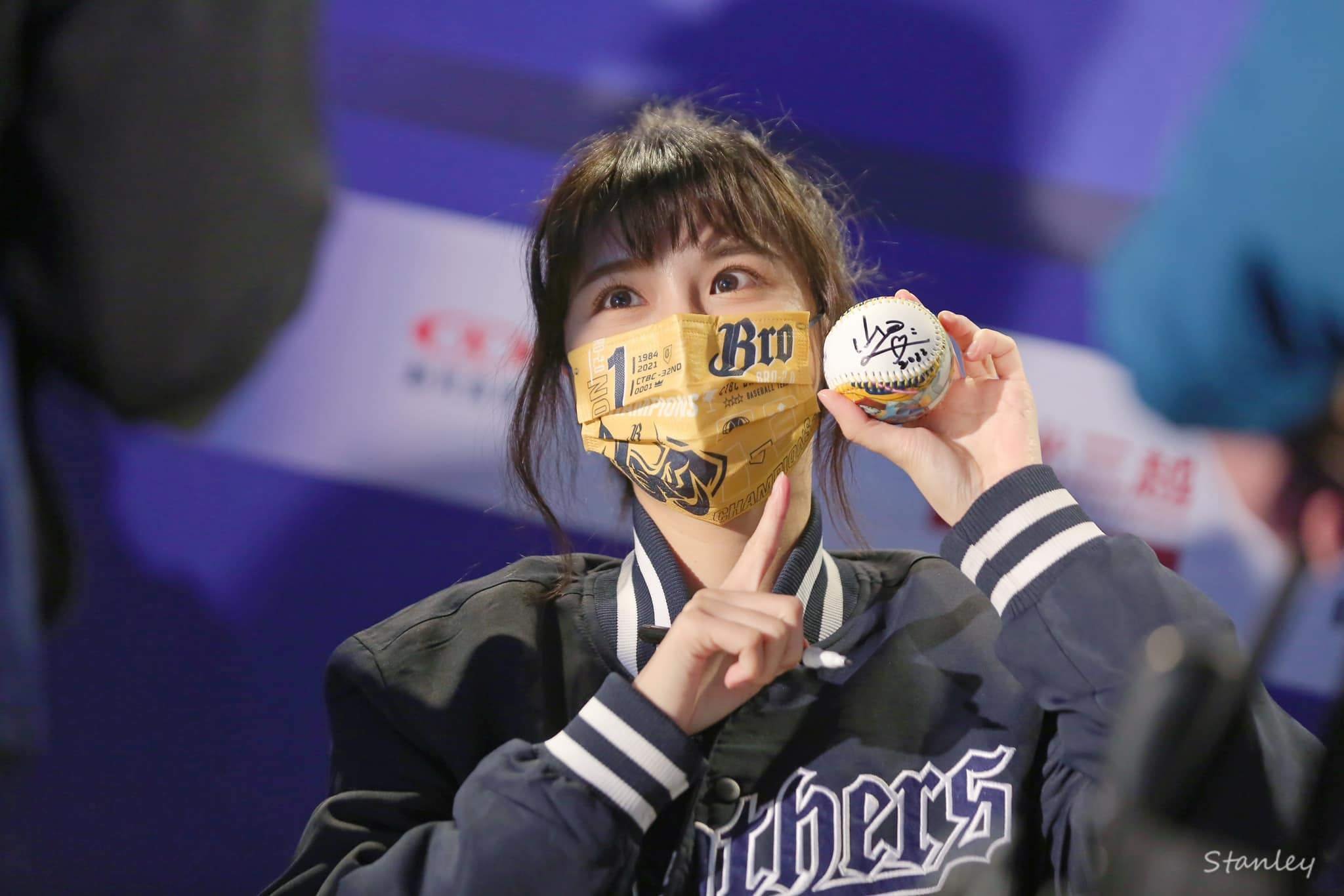 655.【2022年峮峮応援記録 3月-2】峮峮（チュンチュン）のサイン会｜丸