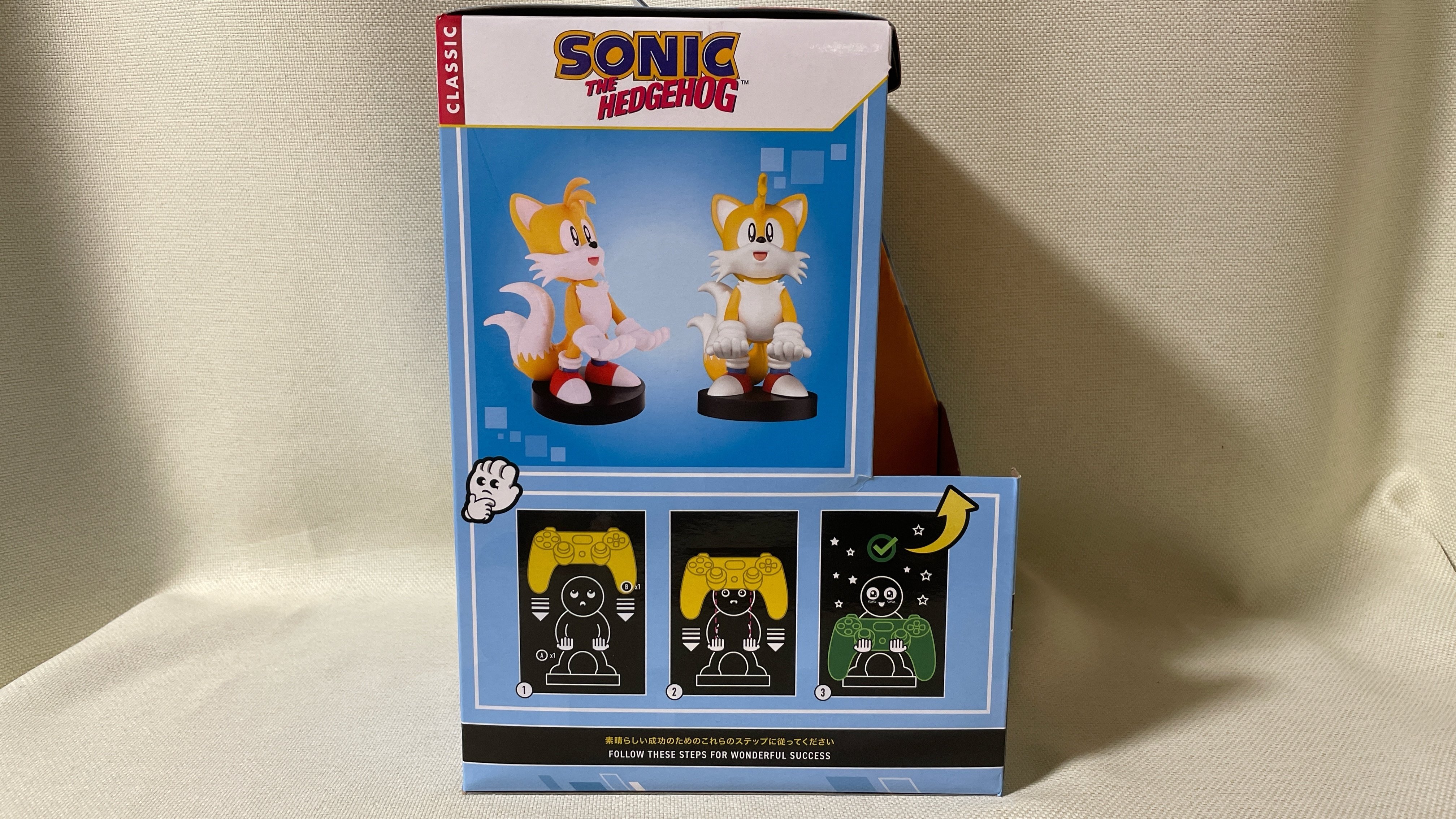 大好きなキャラクターにコントローラを守って貰えるマルチ