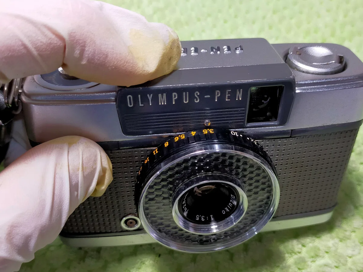OLYMPUS 激しい PEN EE3【赤ベロOKの完動品】