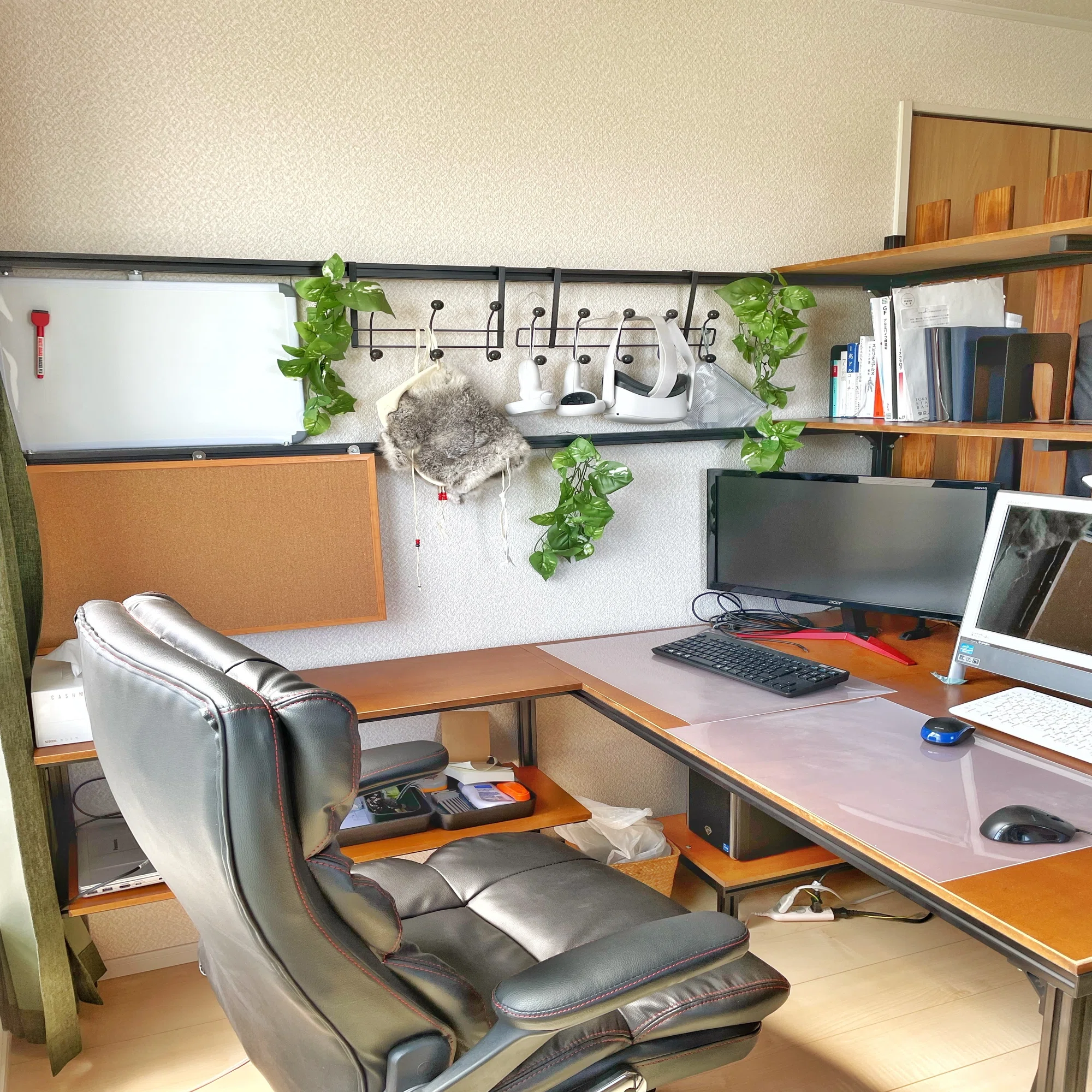 テレワークにもピッタリ！アルミフレームでデスクをDIYしたら家庭に 