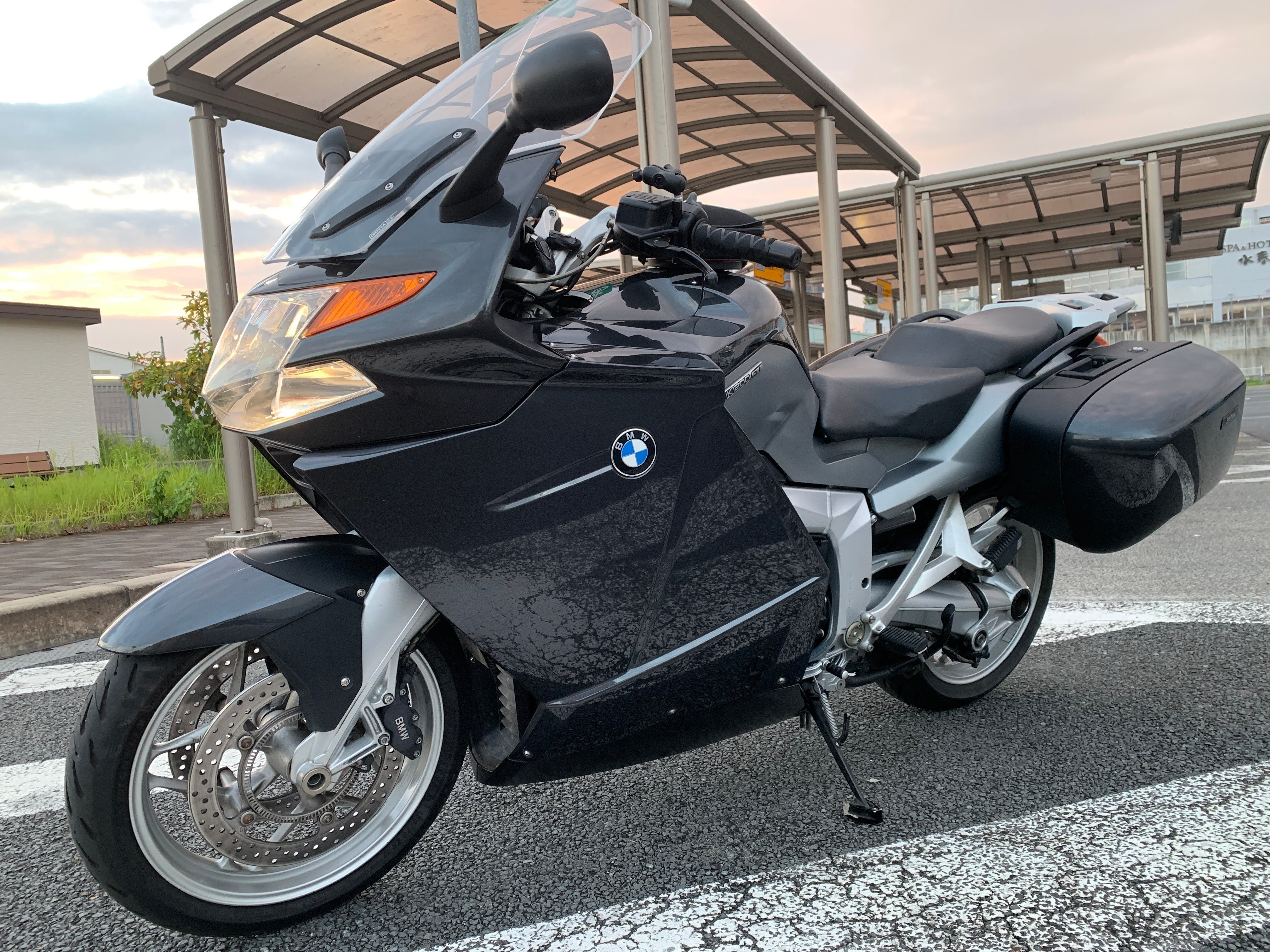BMW K1300GT/1200GT フロントホイール 送料込み 横置きフォアK1300シリーズの全貌 「K1300GT」インプレッション