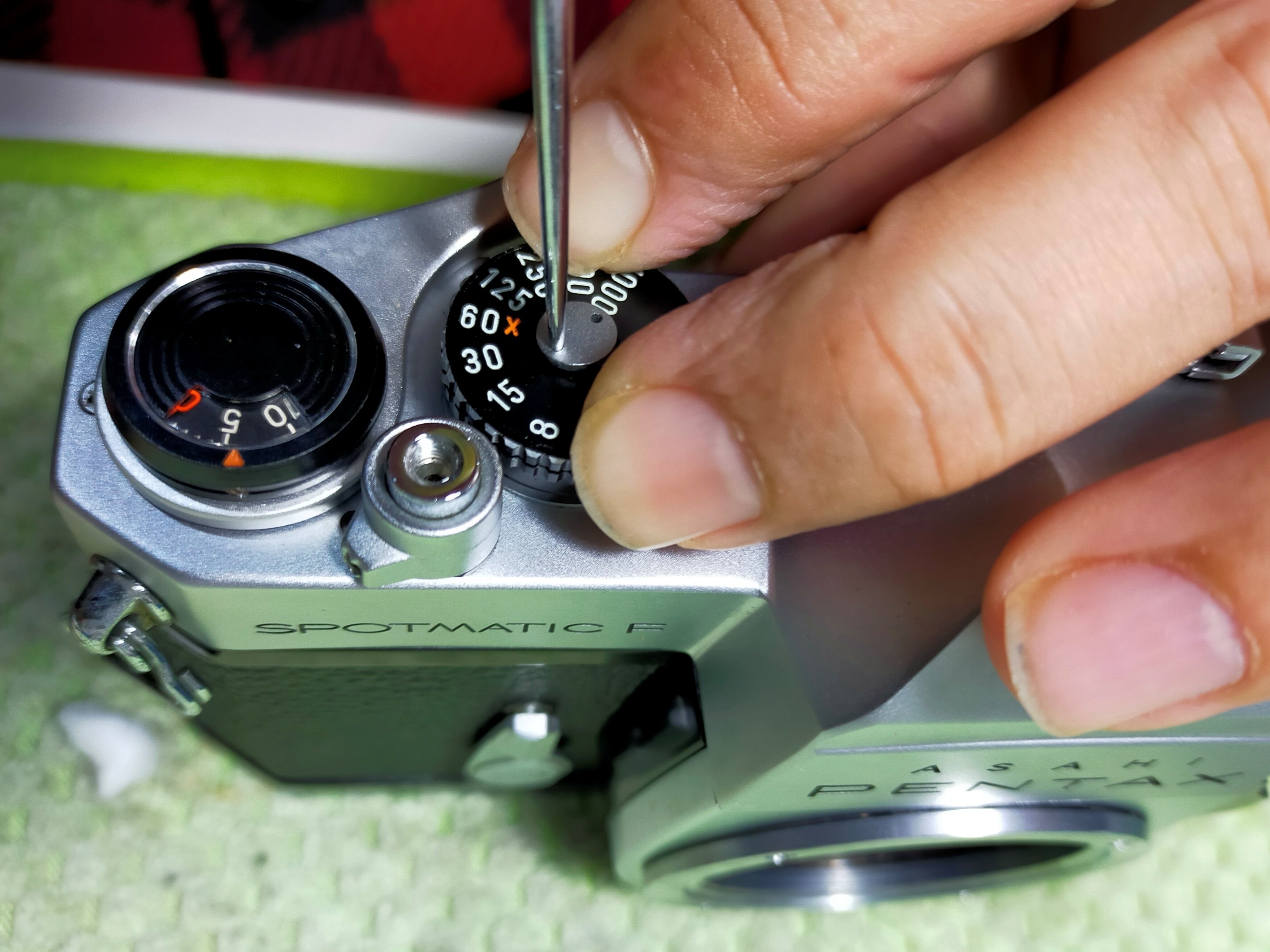 Pentax SPの分解｜フィルムカメラ修理のアクアカメラ