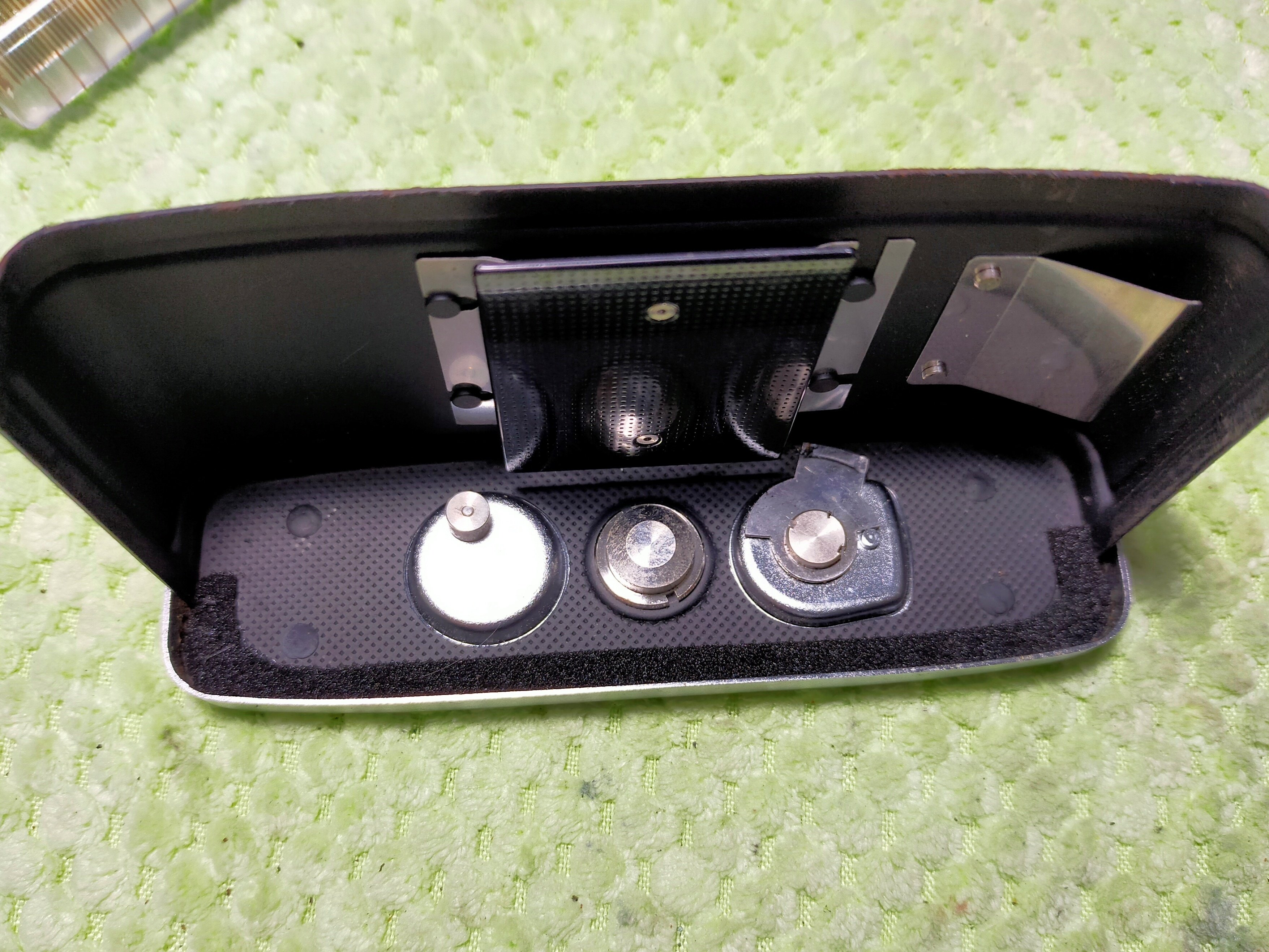 Olympus Pen EEの分解｜フィルムカメラ修理のアクアカメラ