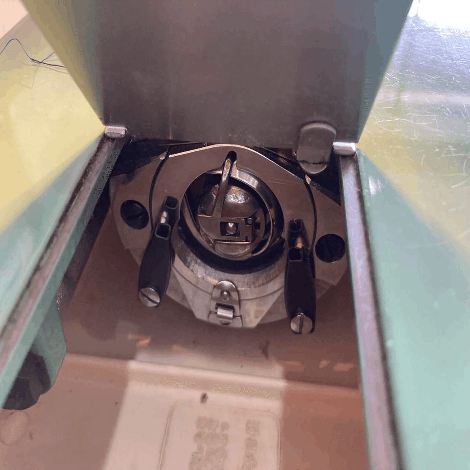 ミシン紹介】アンティークミシンRICCAR（リッカー）「MODEL RW-6E