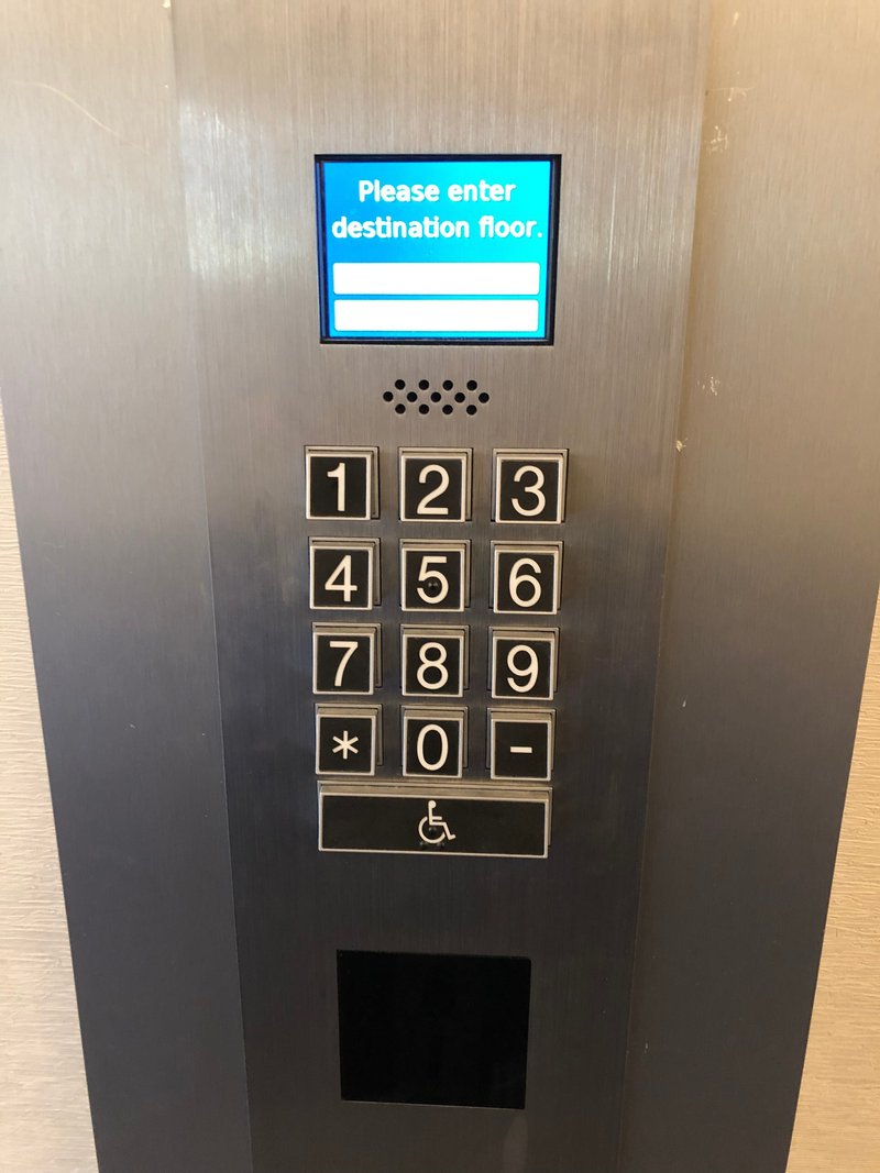 マリオットのエレベーター階数指定ボタン