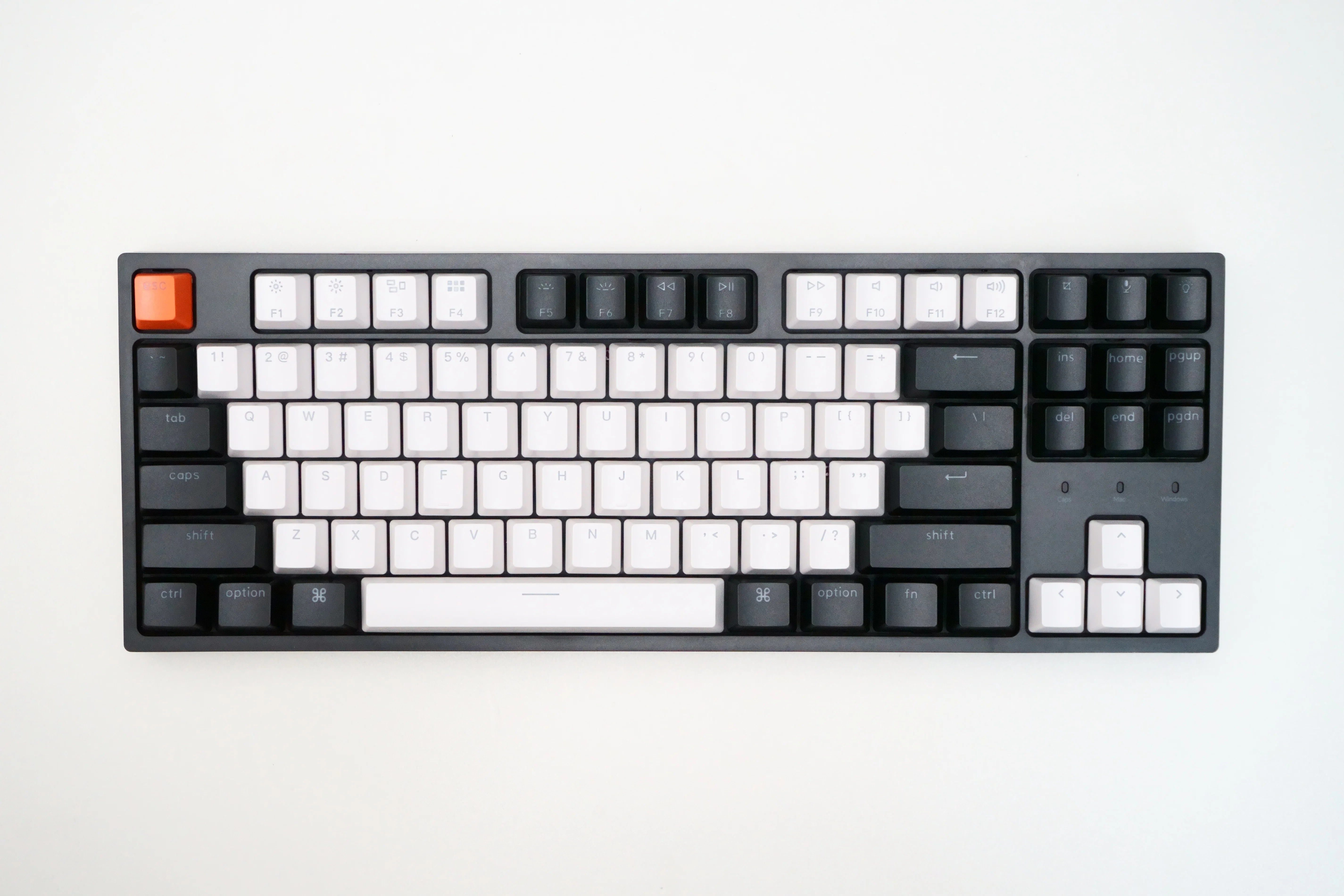 おしゃれなキーボードを購入したよ【Keychron C1】｜ちーろぐ