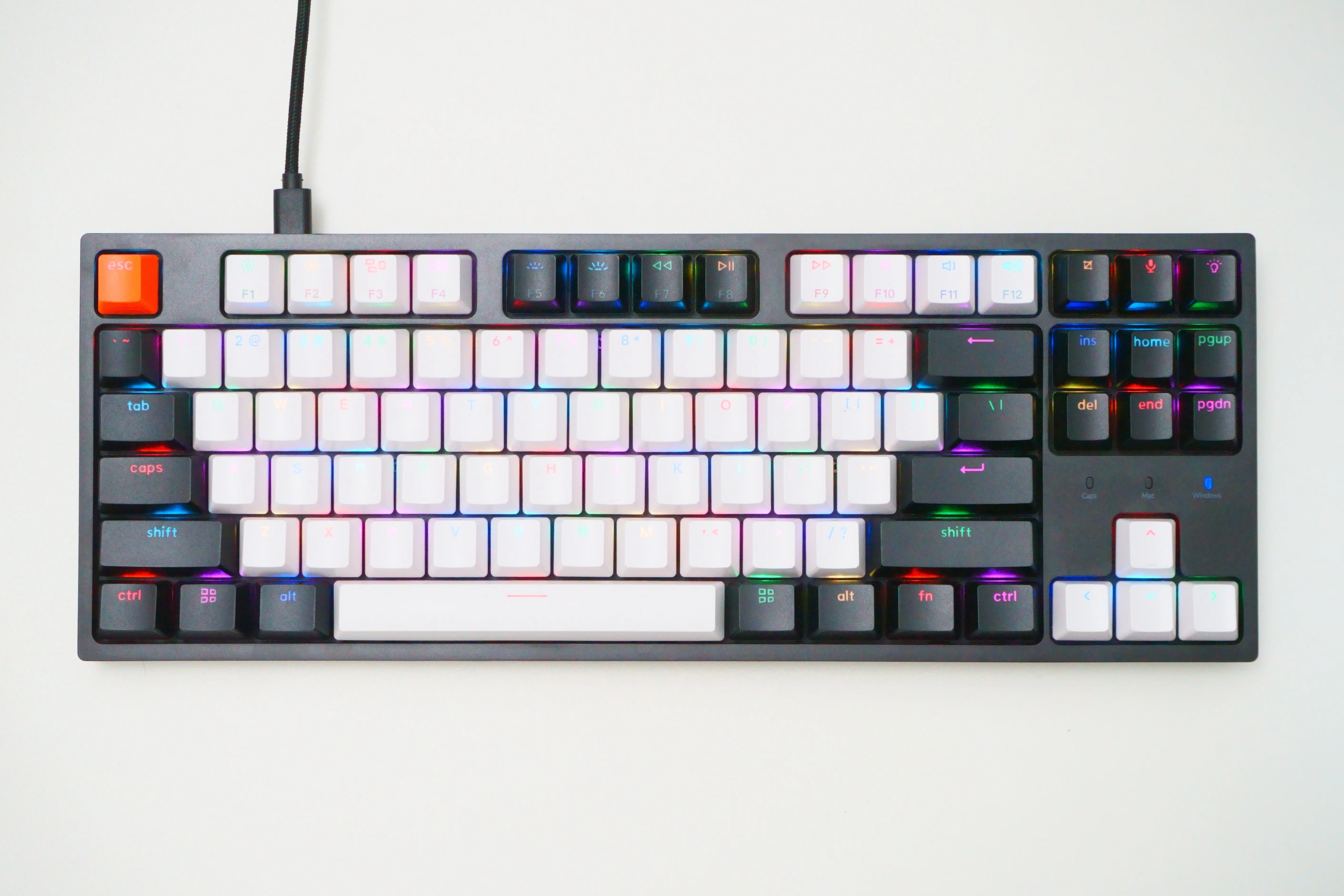 おしゃれなキーボードを購入したよ【Keychron C1】｜ちーろぐ