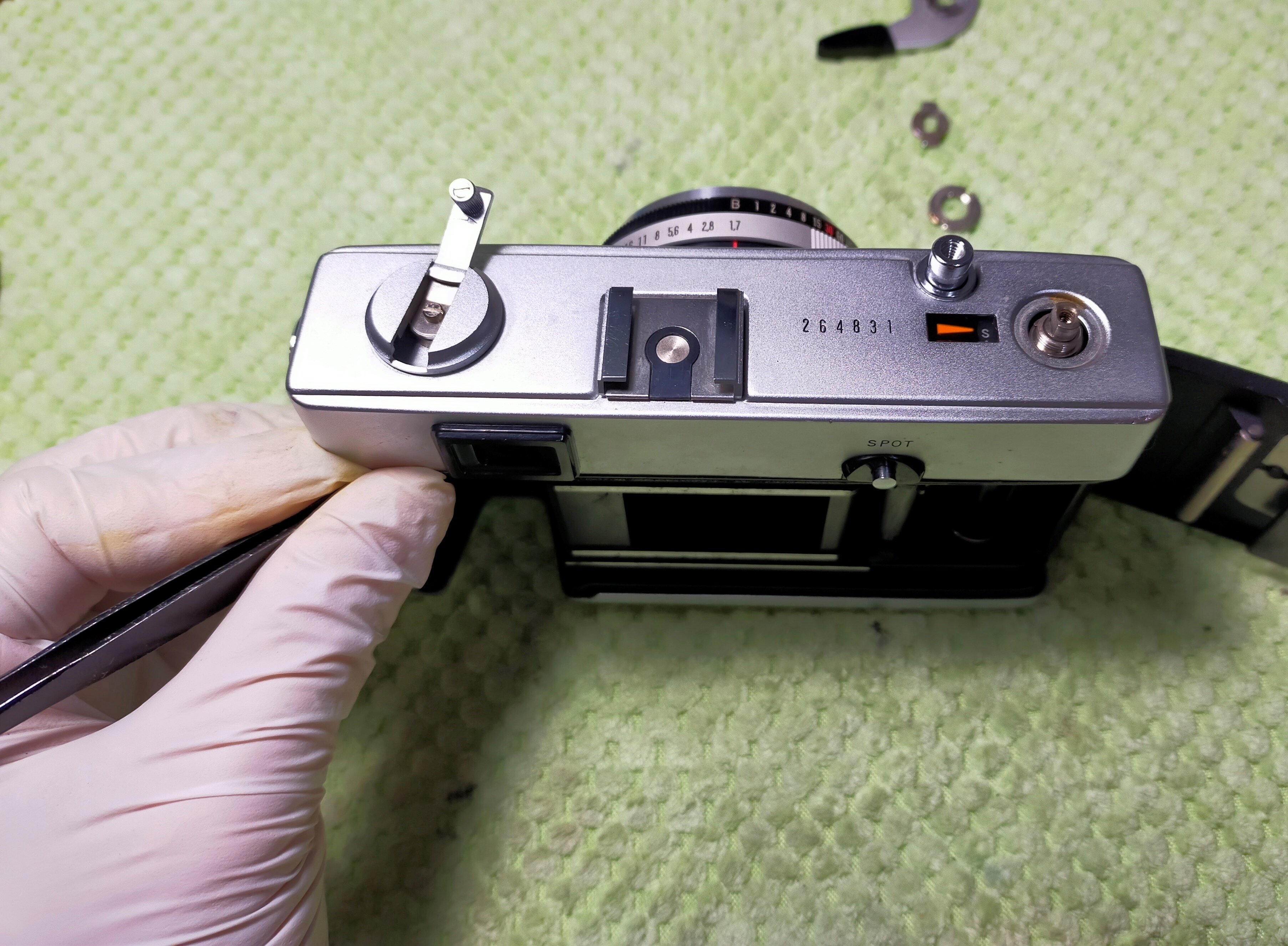 オリンパス 35 SPの分解|フィルムカメラ修理のアクアカメラ オリンパス 35 SPの分解|フィルムカメラ修理のアクアカメラ