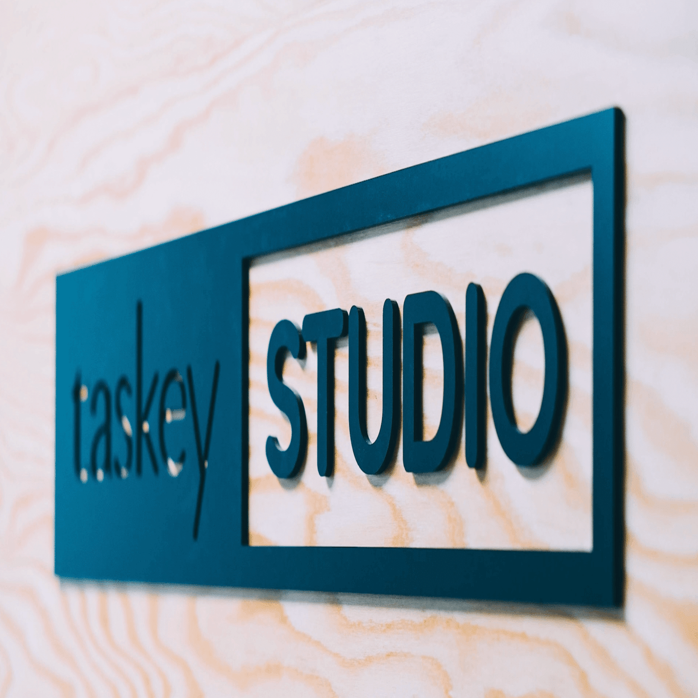 Webtoonディレクターの仕事とは 未経験から将来プロデューサーへ Taskey株式会社 Note