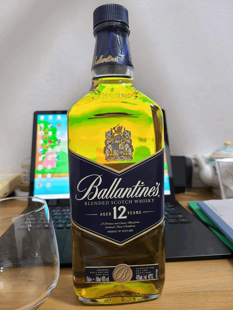 20歳が初めてウイスキーをストレートで飲んだ話｜Epic Door