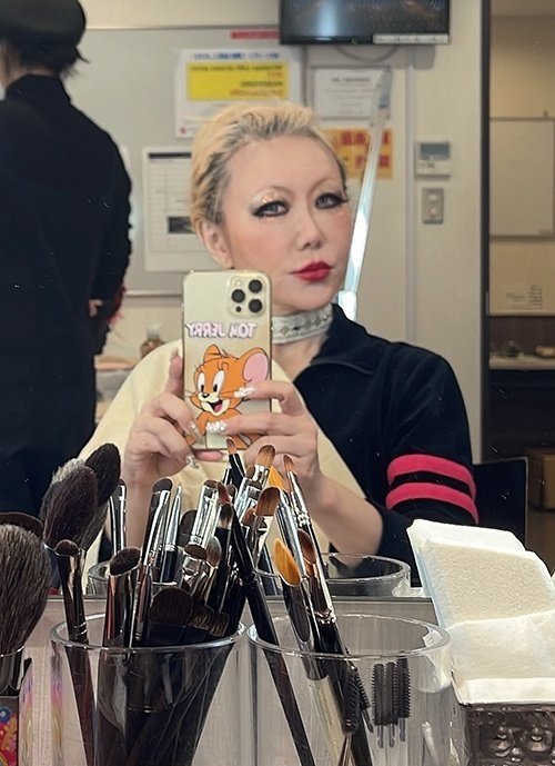 鈴木真理子のファッションレポート＆インタビュー ALI PROJECT 宝野アリカ篇【後編】｜Otona Alice Walk｜note