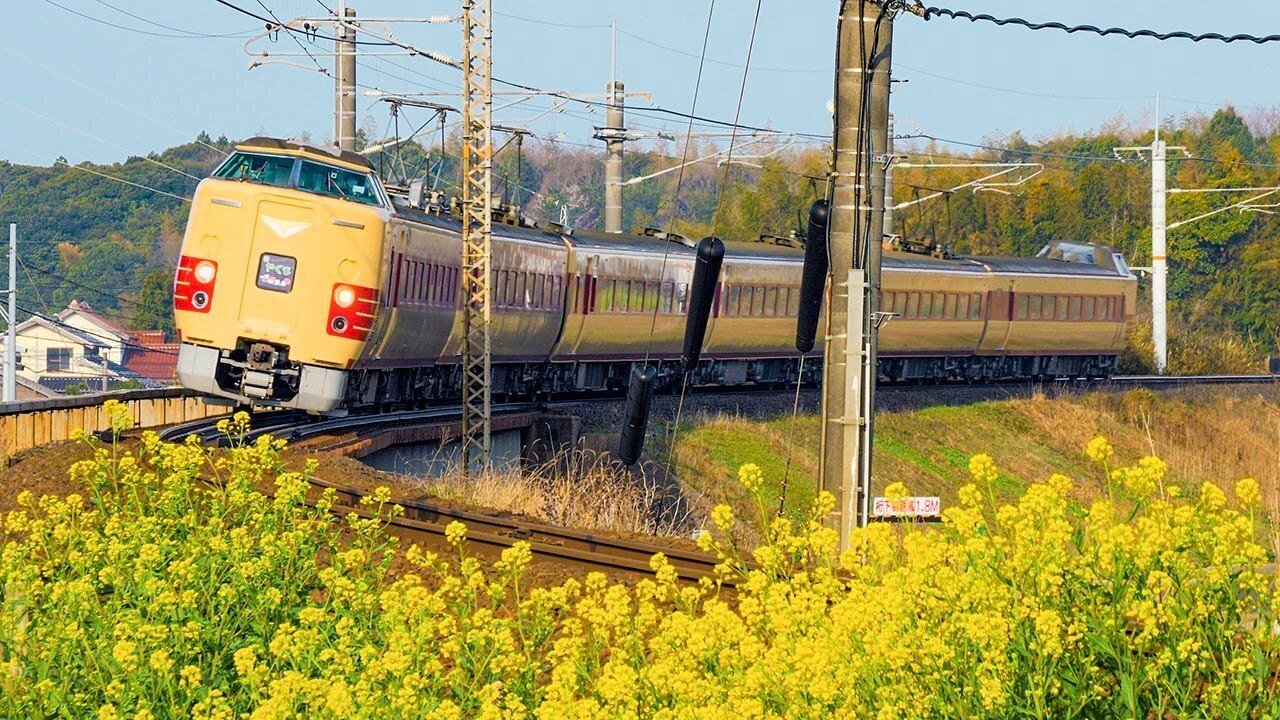 特急「やくも」50周年記念 381系国鉄色｜映像クリエイターの「撮り鉄