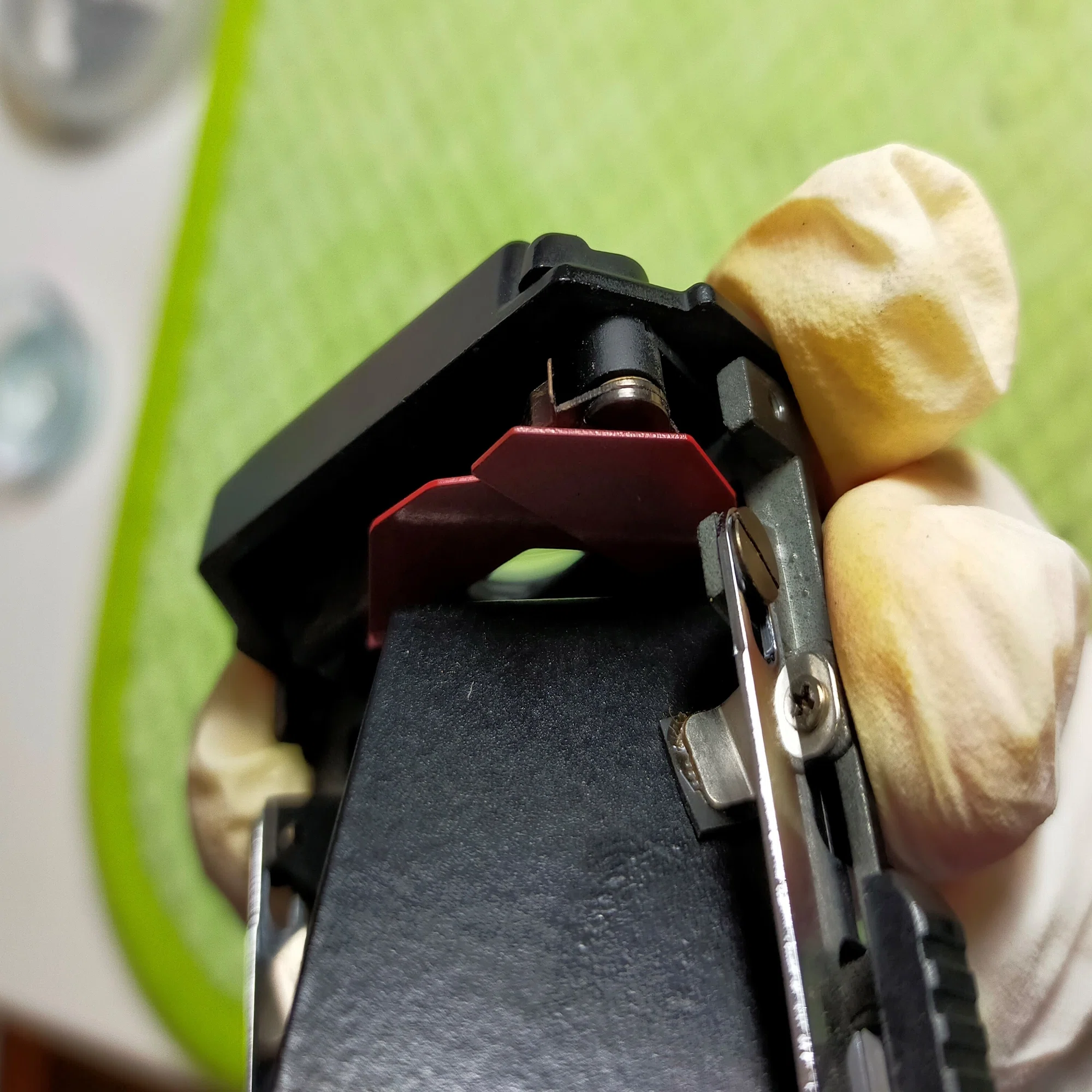 Nikon F3, F3HPのファインダー清掃｜フィルムカメラ修理のアクアカメラ