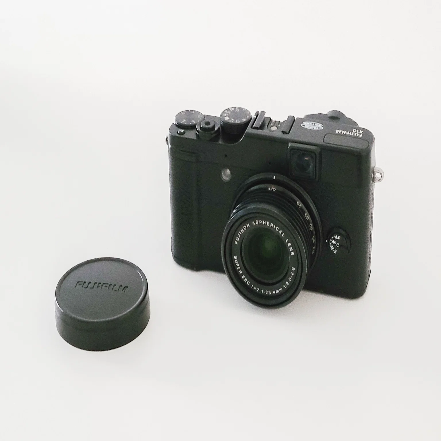 FUJIFILM X10をカスタマイズしてみた【Vol.1】｜ストラップ篇｜©︎Reo 