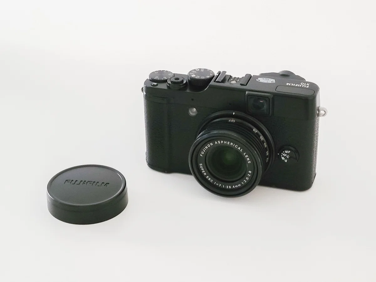 FUJIFILM X10をカスタマイズしてみた【Vol.1】｜ストラップ篇｜©︎Reo 