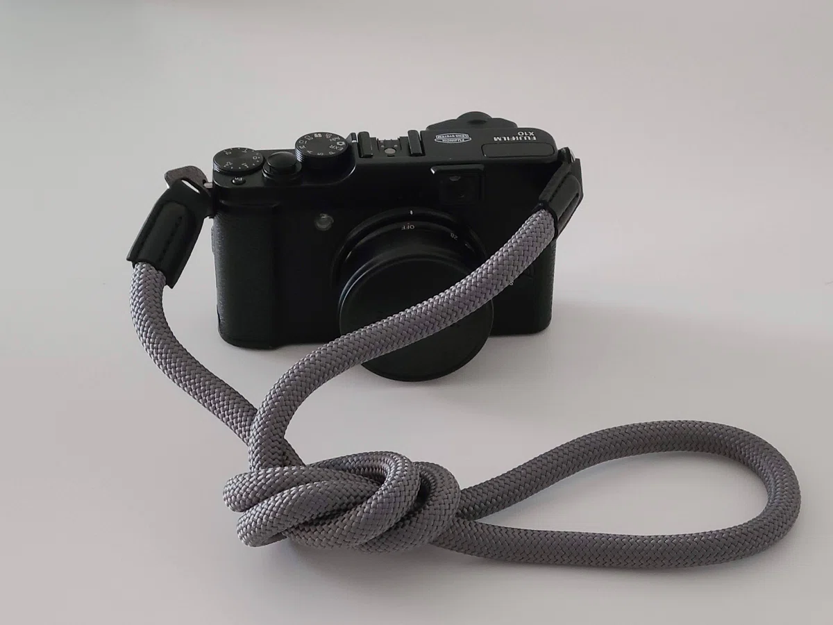 FUJIFILM X10をカスタマイズしてみた【Vol.1】｜ストラップ篇｜©︎Reo 