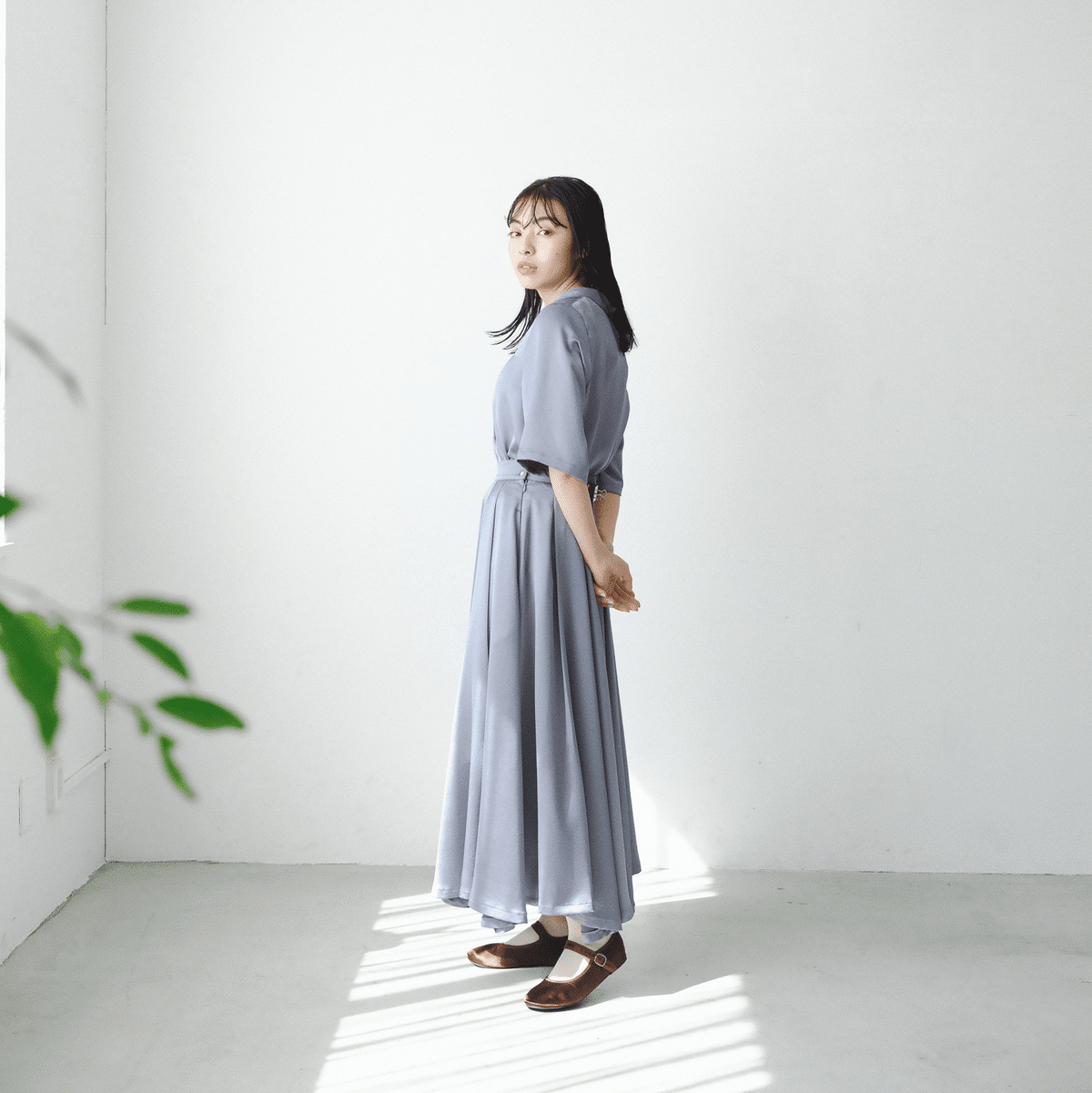 Karen Millen ビスコース リネン テーラードフルスカートドレス 🎏5月の販売情報まとめ🎏大人のためのブラックリネンドレス