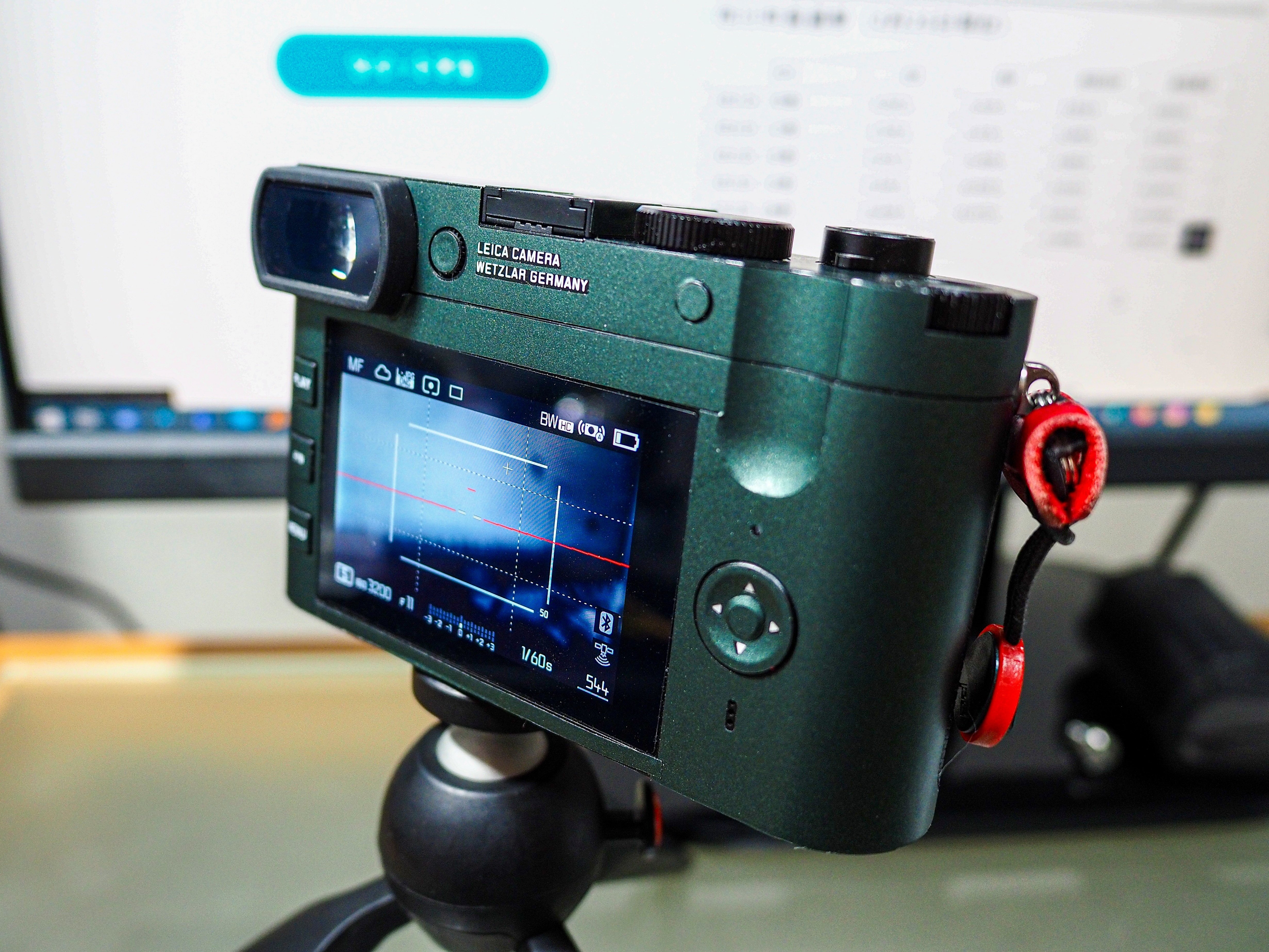 Leica Q2 純正予備バッテリーほかハイエンドアクセサリー多数 Leica Q2 純正予備バッテリーほかハイエンドアクセサリー多数