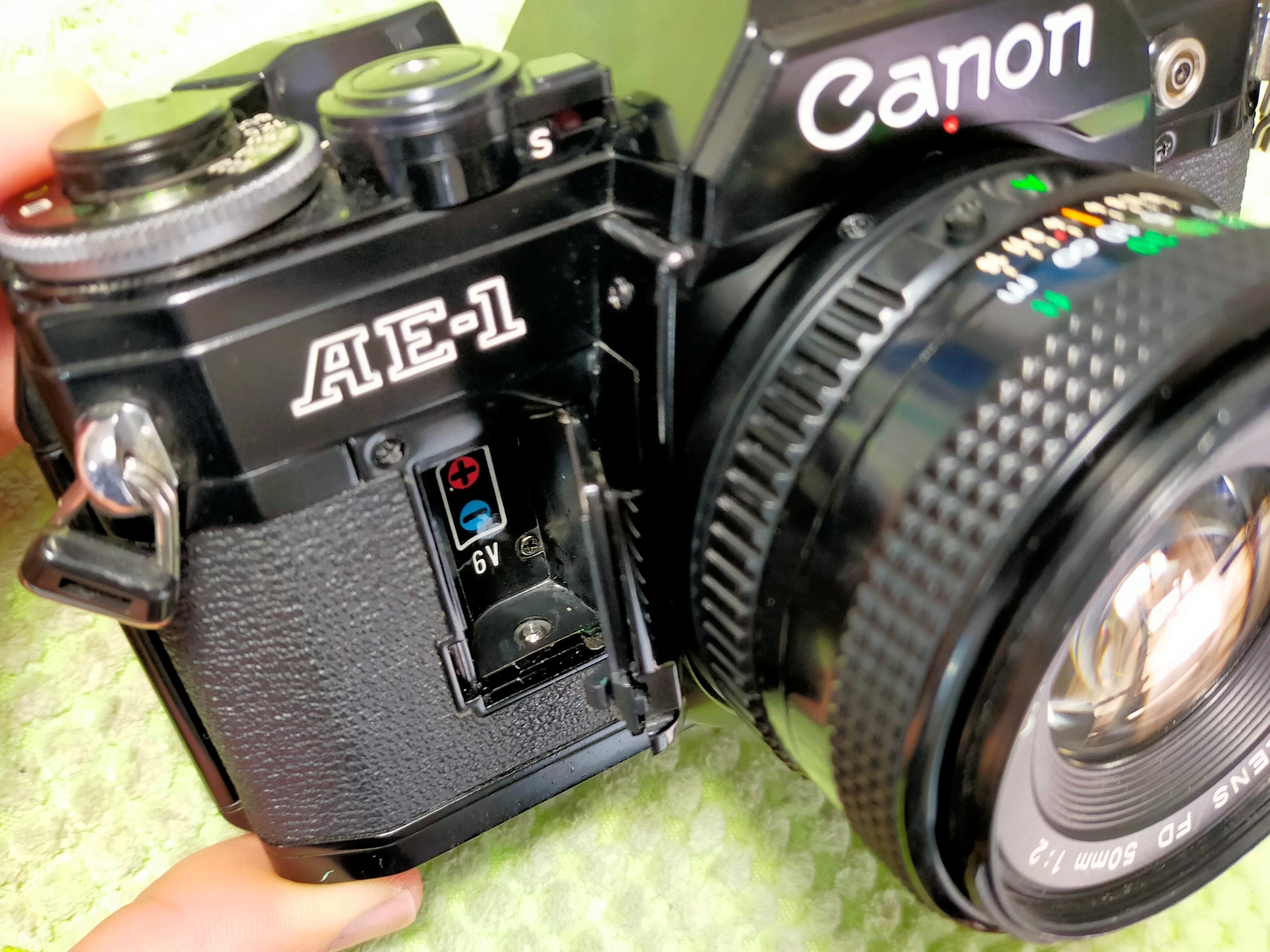 Canon AE-1の分解｜フィルムカメラ修理のアクアカメラ