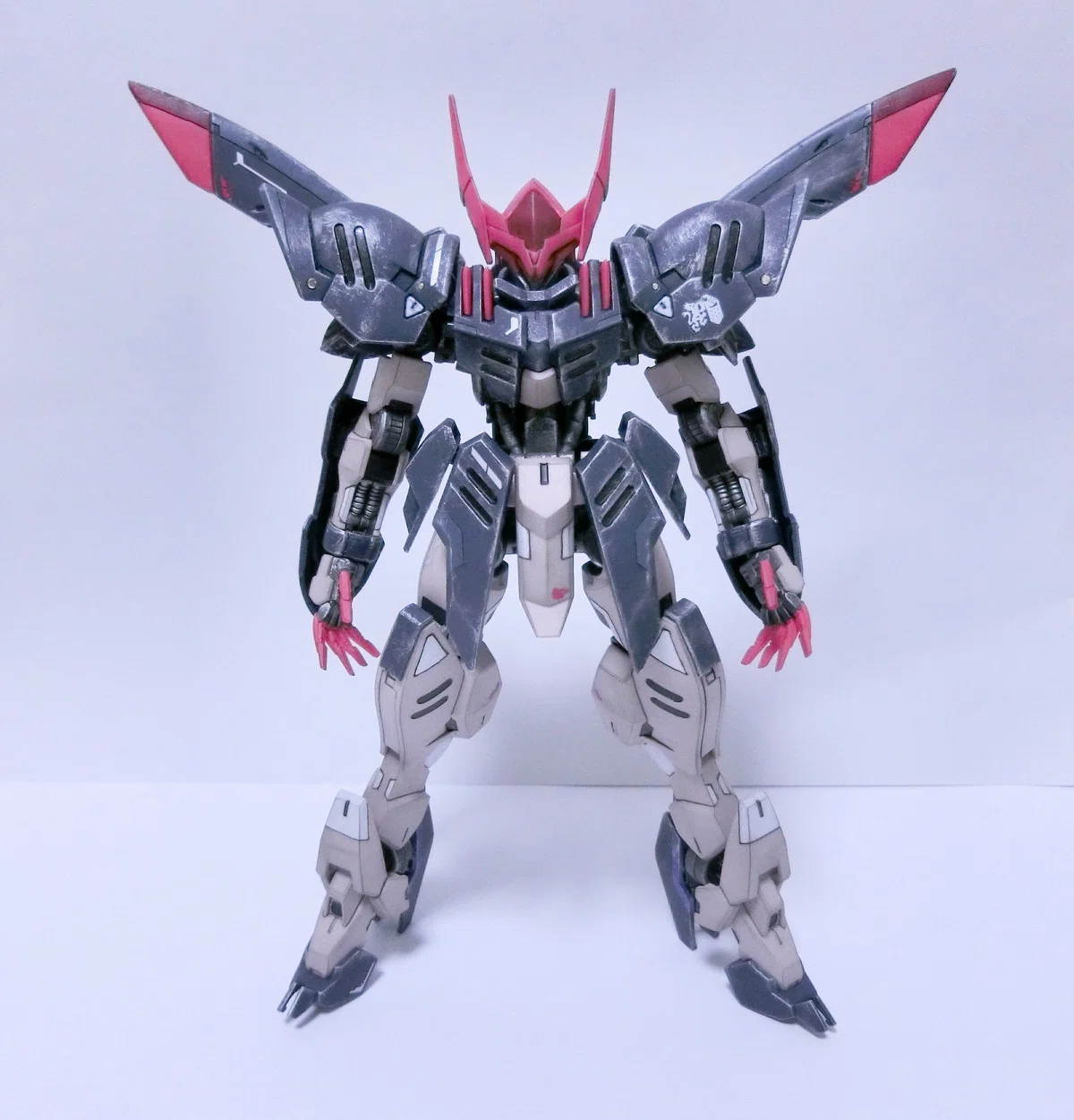 ガンプラ〈完成〉過去と未来を見通し万人に愛を与える【ガンダム 
