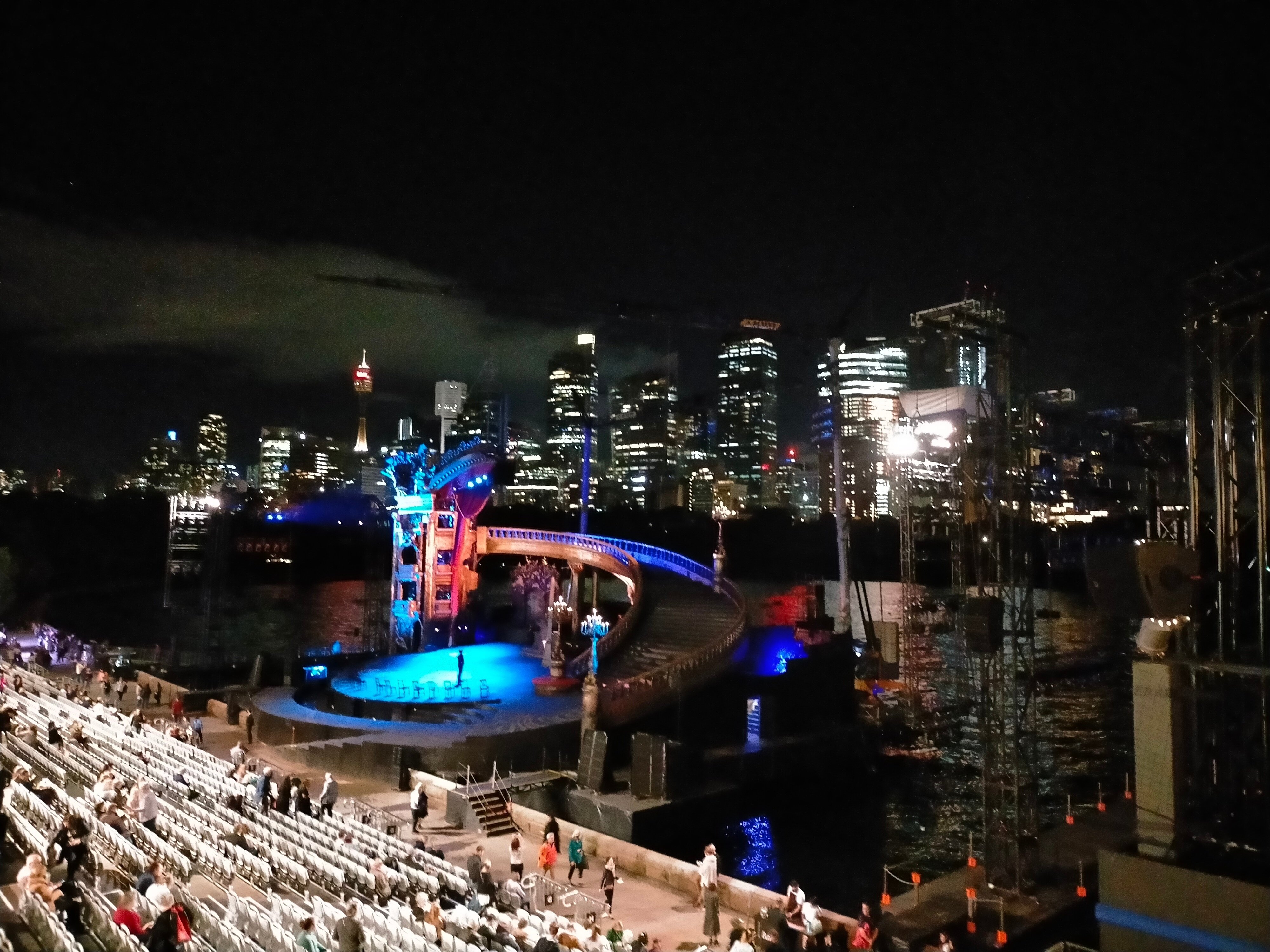 オペラ座の怪人」を、シドニー湾で観た｜走るコンシェルジュ