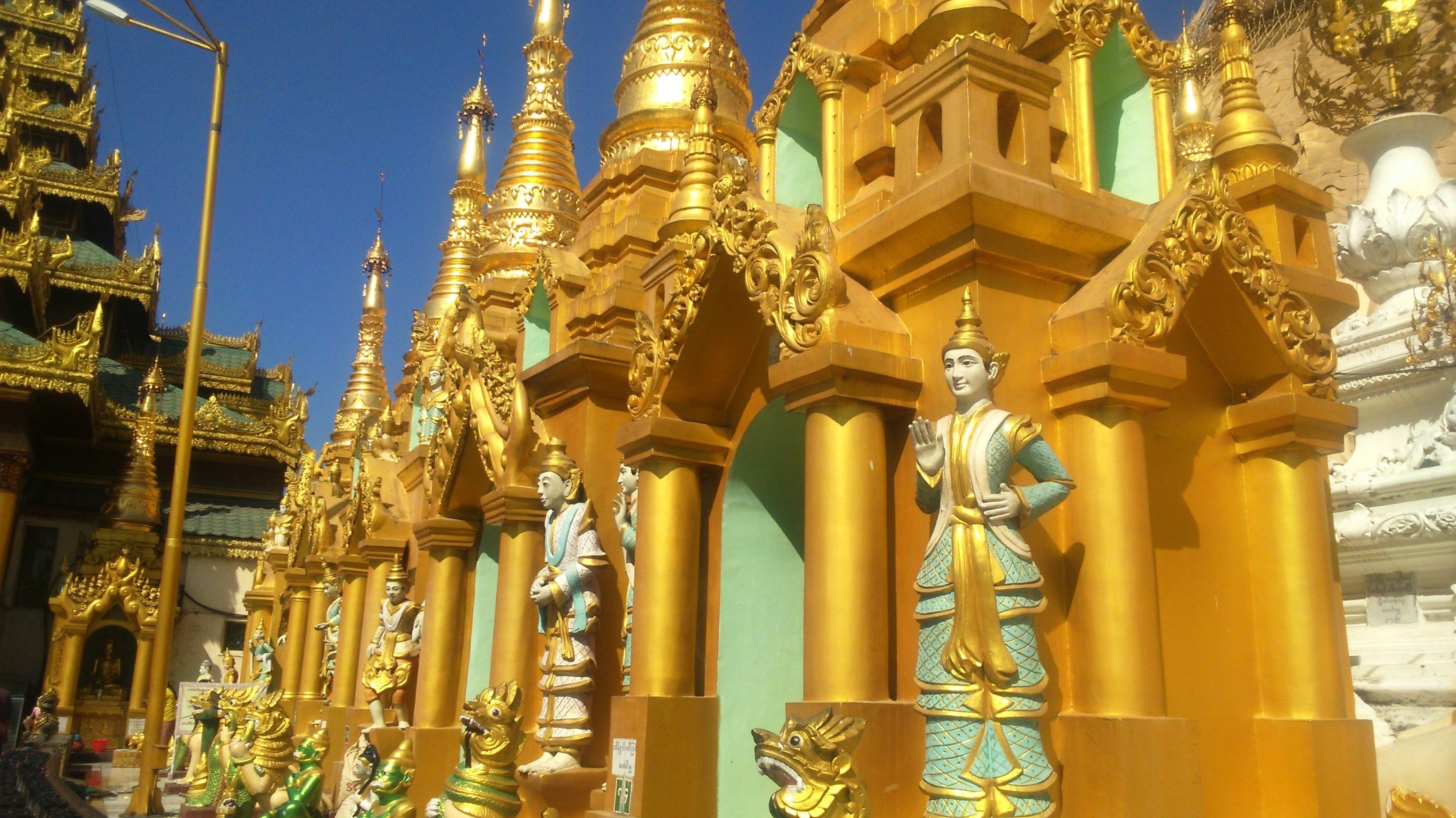 東南アジアの風景 (147) ミャンマー｜ヤンゴン｜圧巻のシュエダゴン