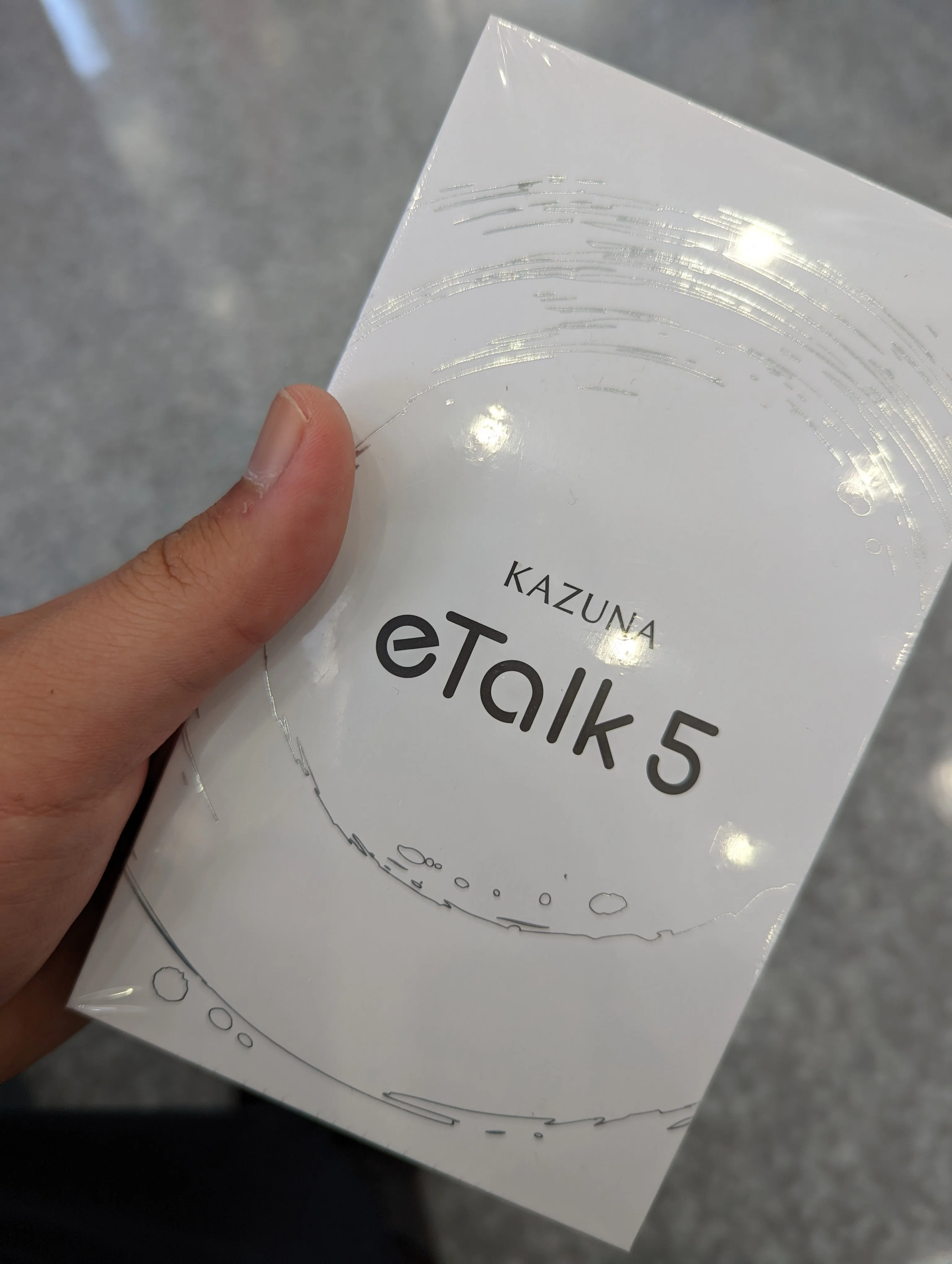 POCKETALKのジェネリック、KAZUNA eTalk5（ROAMING SIM付）がクソ