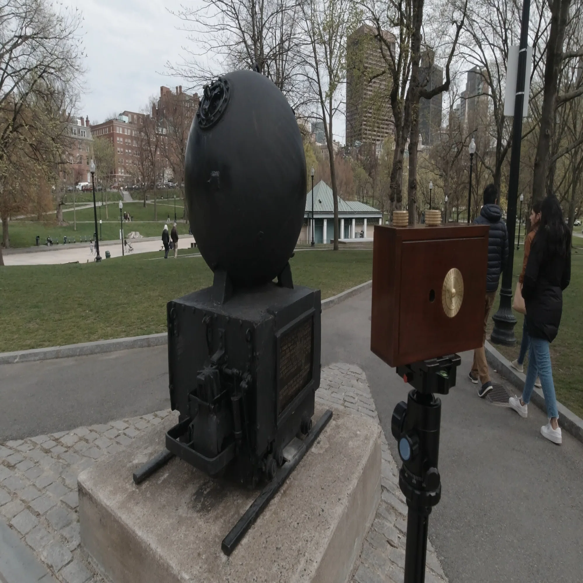 世界ピンホール写真デーは、中判6x6ピンホールカメラZero 2000で針穴 