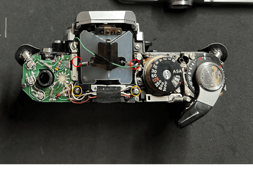 Nikon FMボディ 初期型 動作確認済 プリズム腐食有 NIKON FM 分解 その①（プリズム清掃まで）｜FWP_office