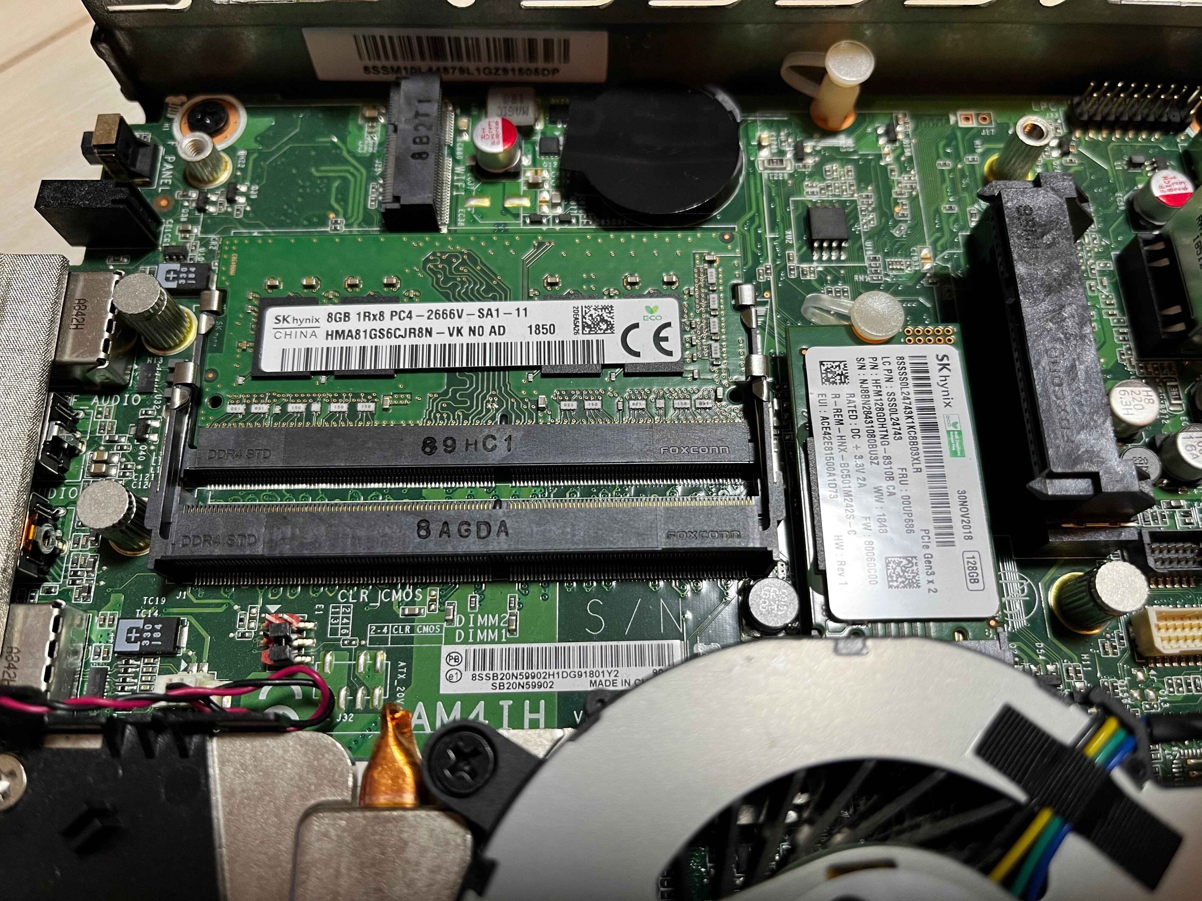 LenovoThinkCentre M715q【DVDドライブ付】【RAM増設】 ついでに】ThinkCentre M715q Tiny メモリ増設（8G->16G