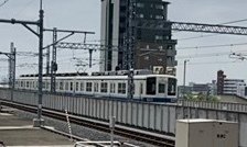 伊勢崎駅に入線する800型の画像