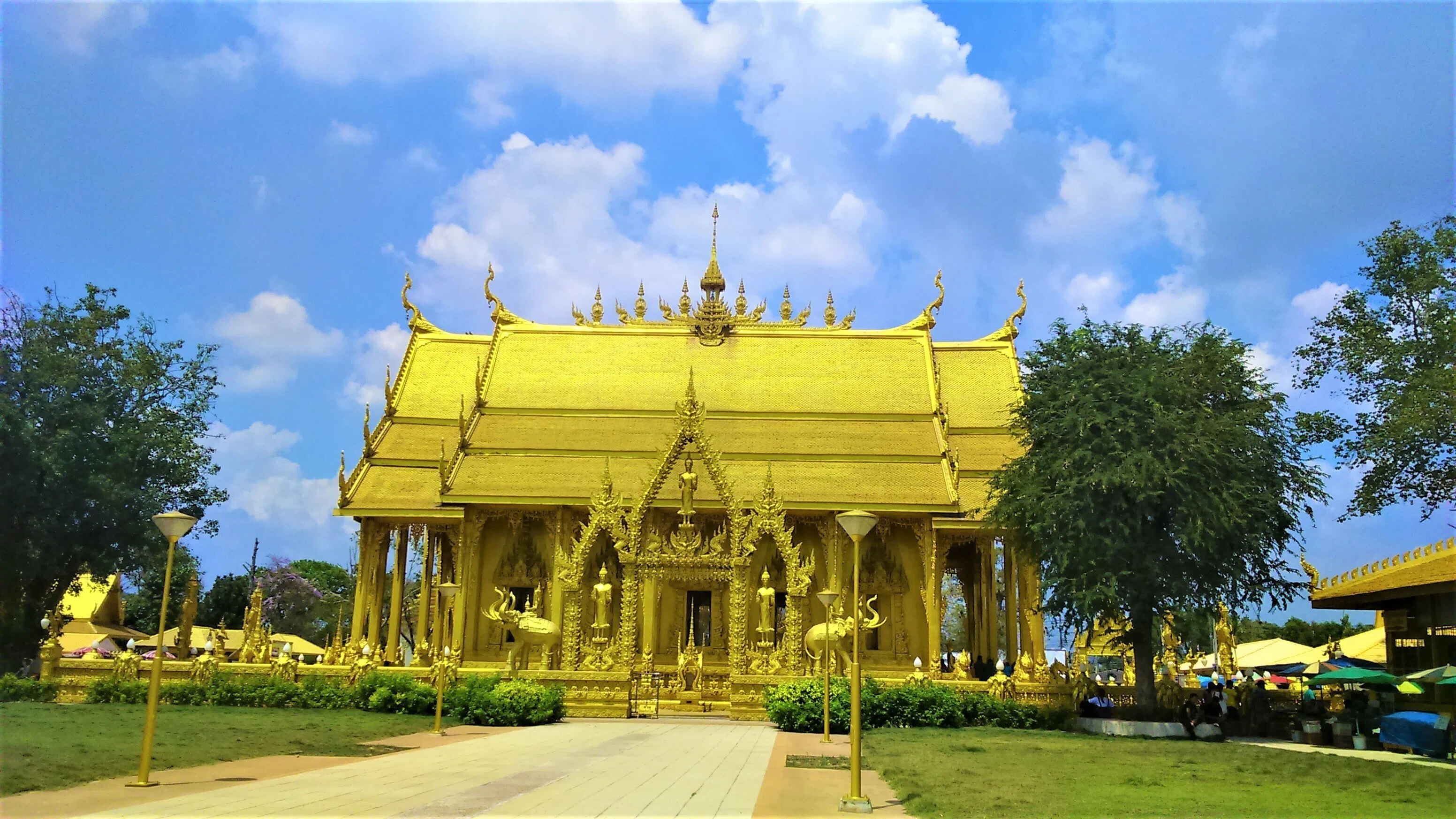 東南アジアの風景 (156) タイ｜チャチュンサオの黄金の寺院｜Katy