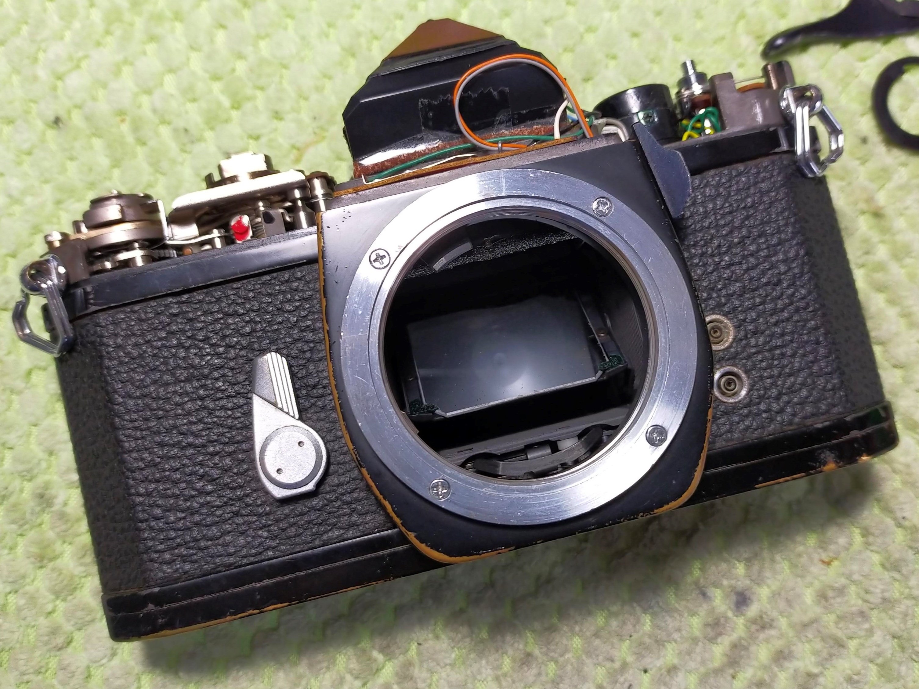 ペンタックス SP, SPFの前板分解とタイマー改善｜フィルムカメラ