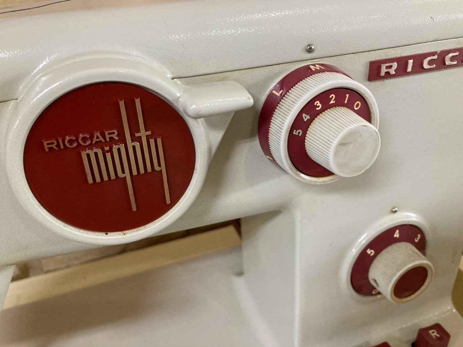 ミシン紹介】50年前のミシンRICCAR(リッカー)Mighty(マイティ)RZ