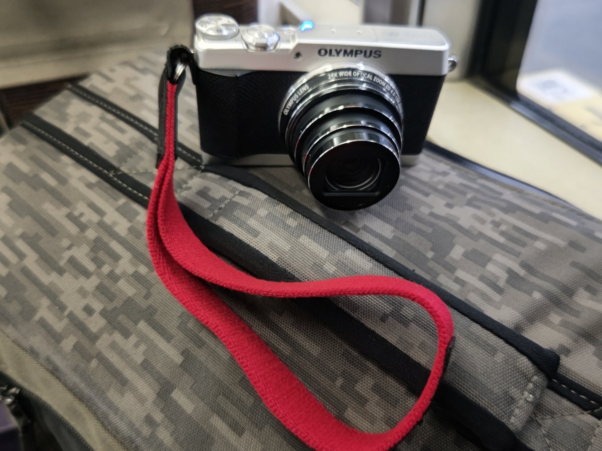 OLYMPUS デジタルカメラ STYLUS SH-2 ブラック 光学式5軸手ぶれ補正  