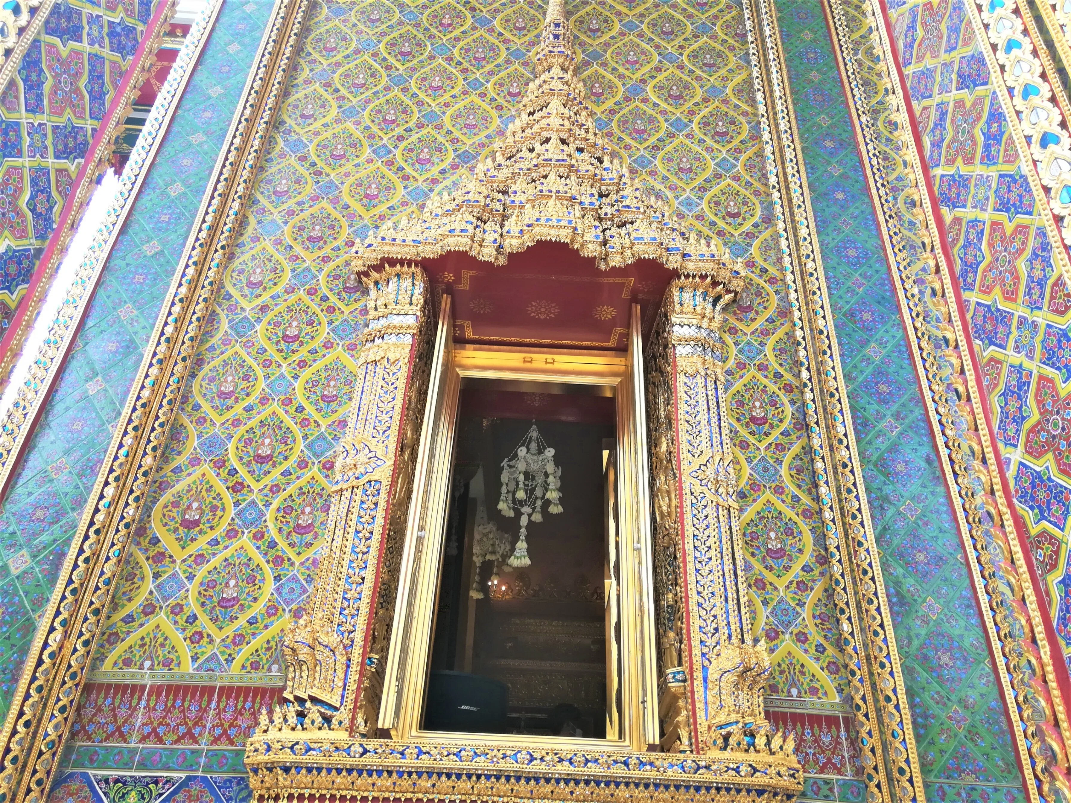 東南アジアの風景 (162) タイ｜バンコク｜タイルの装飾が美しい王室