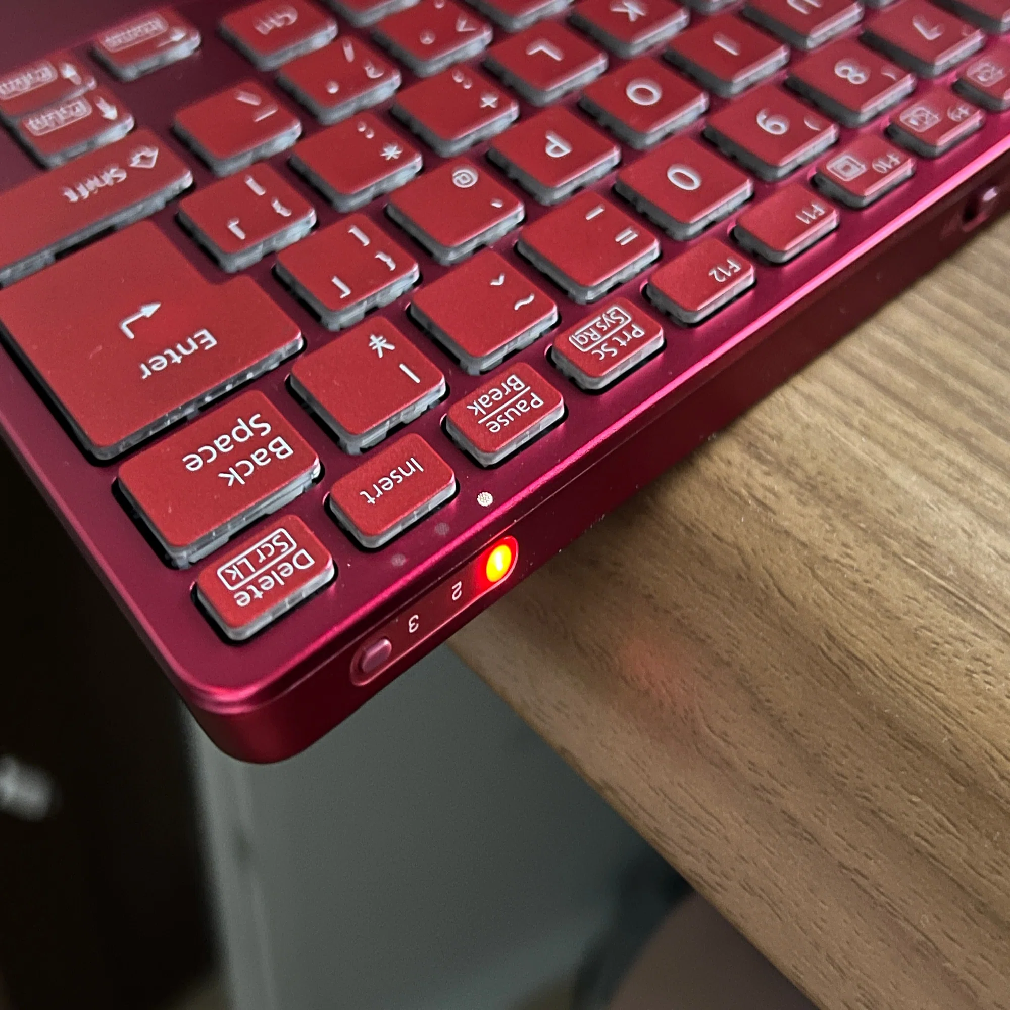 LIFEBOOK UH Keyboardレビュー：プロダクトとしてはいいモノだがまだ 