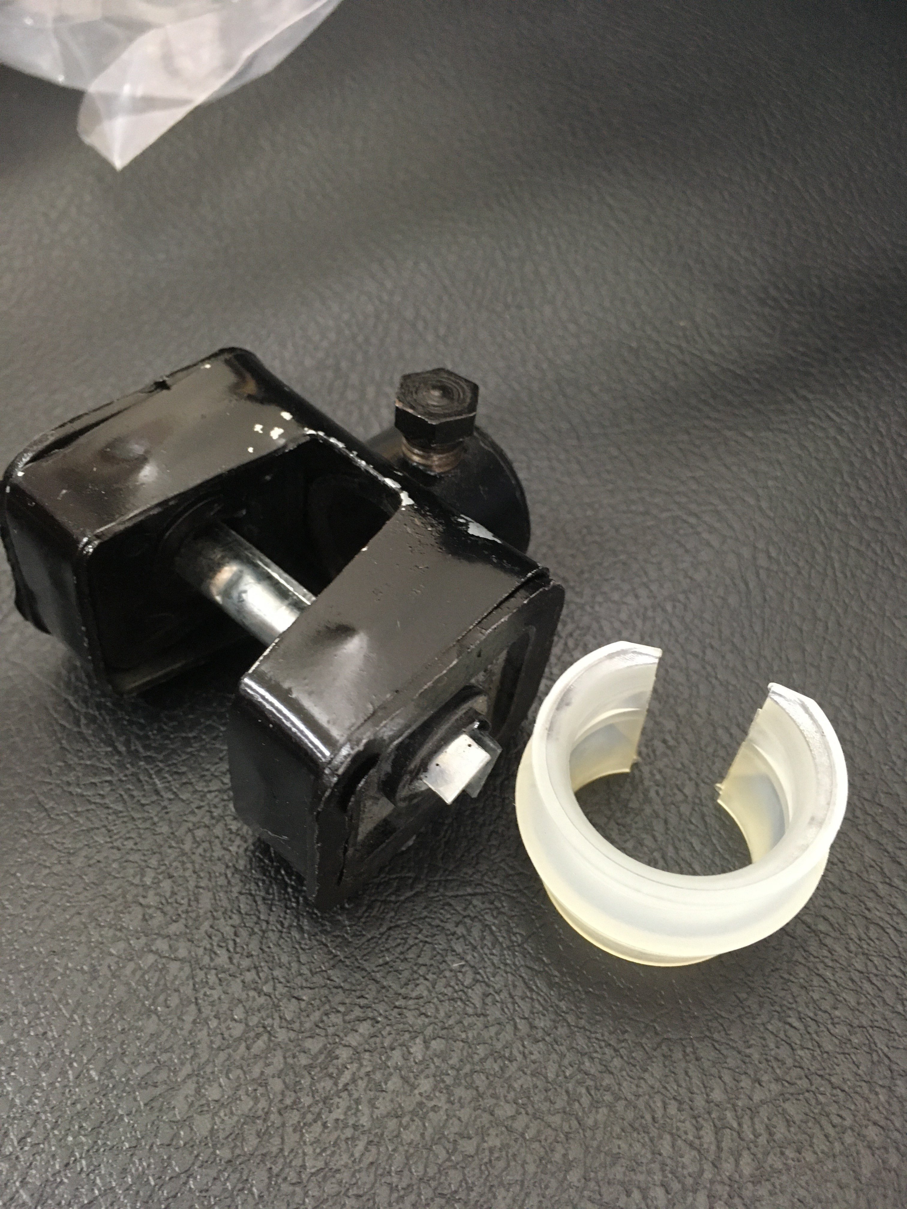 ビートルのシフトロッドガイドブッシュ交換｜玉置剛児