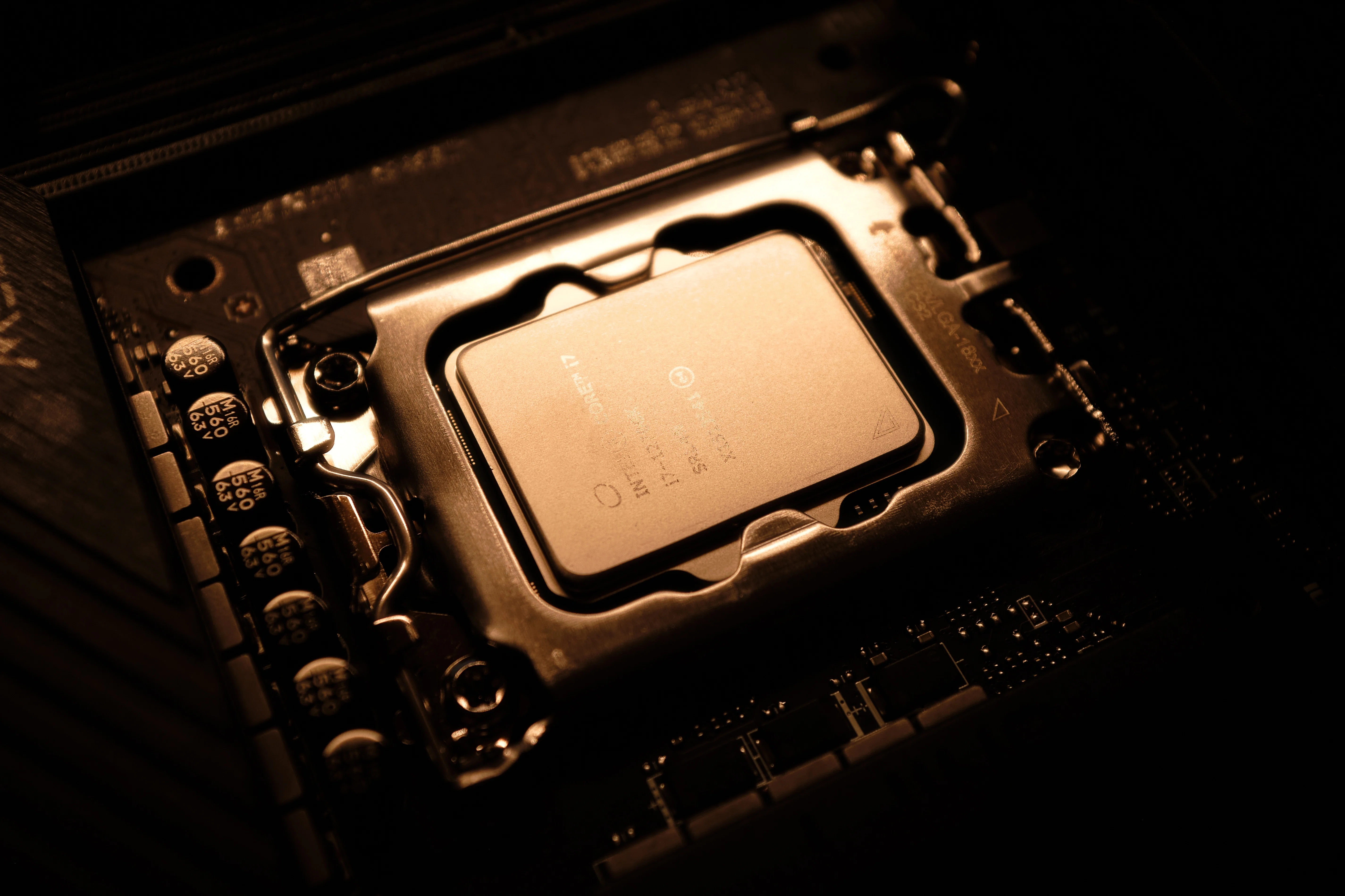 自作PCを組んでみた！｜エウスケ