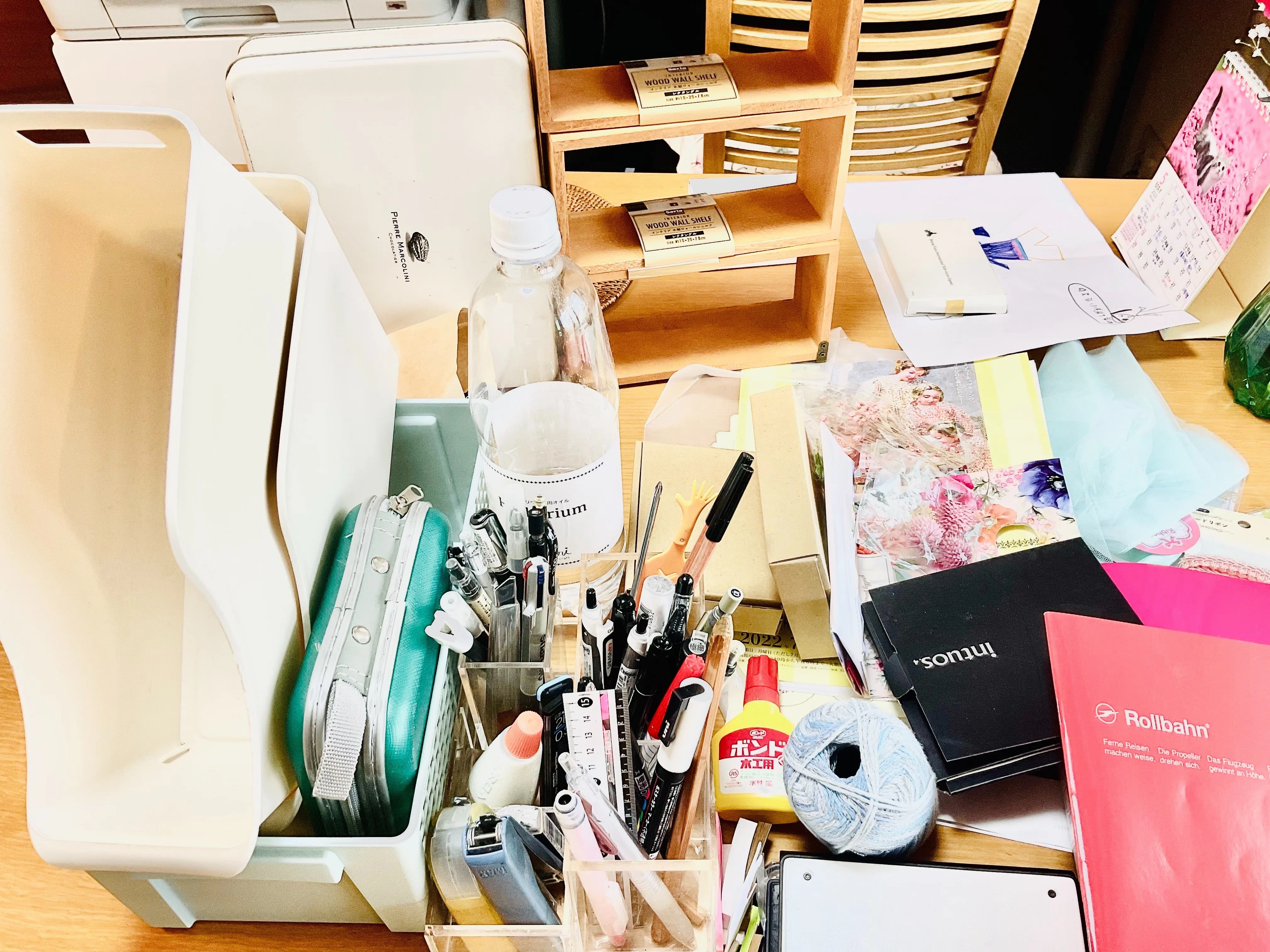 汚部屋からのスタート。1日100個モノを捨てる計画。その2 文具〜過去