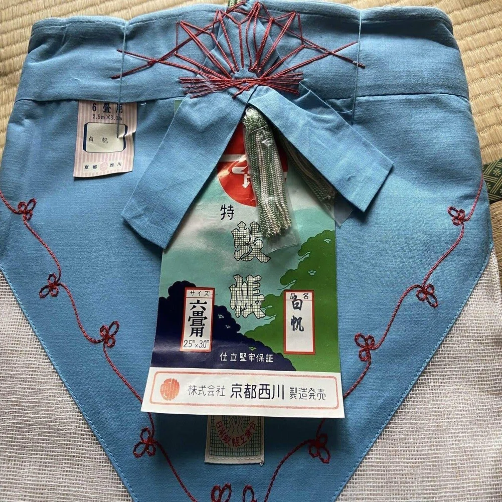 麻の蚊帳を解体して、蚊帳生地を再利用｜糸
