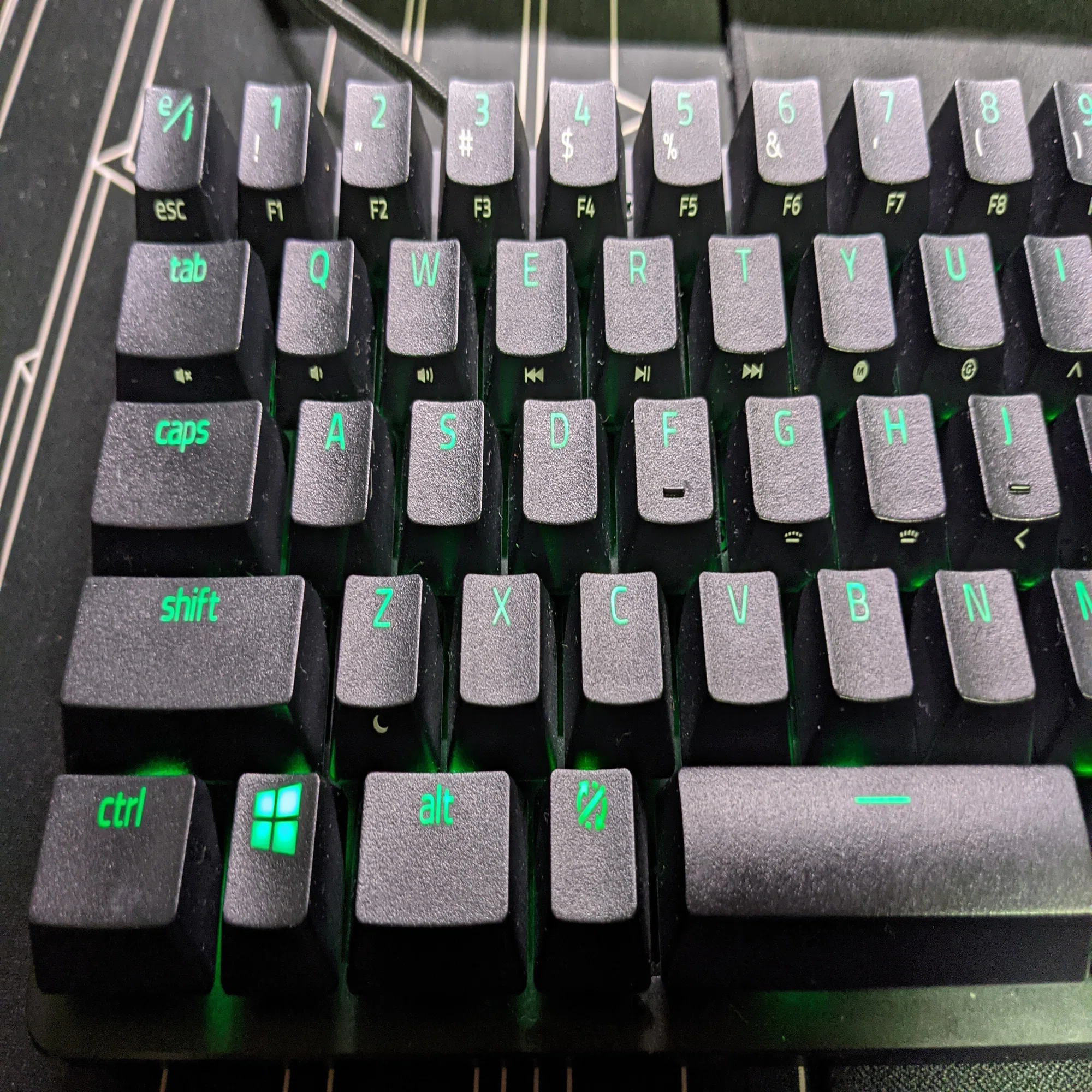 RazerのHuntsman Miniの日本語配列、US配列を手に入れたので比べてみた 