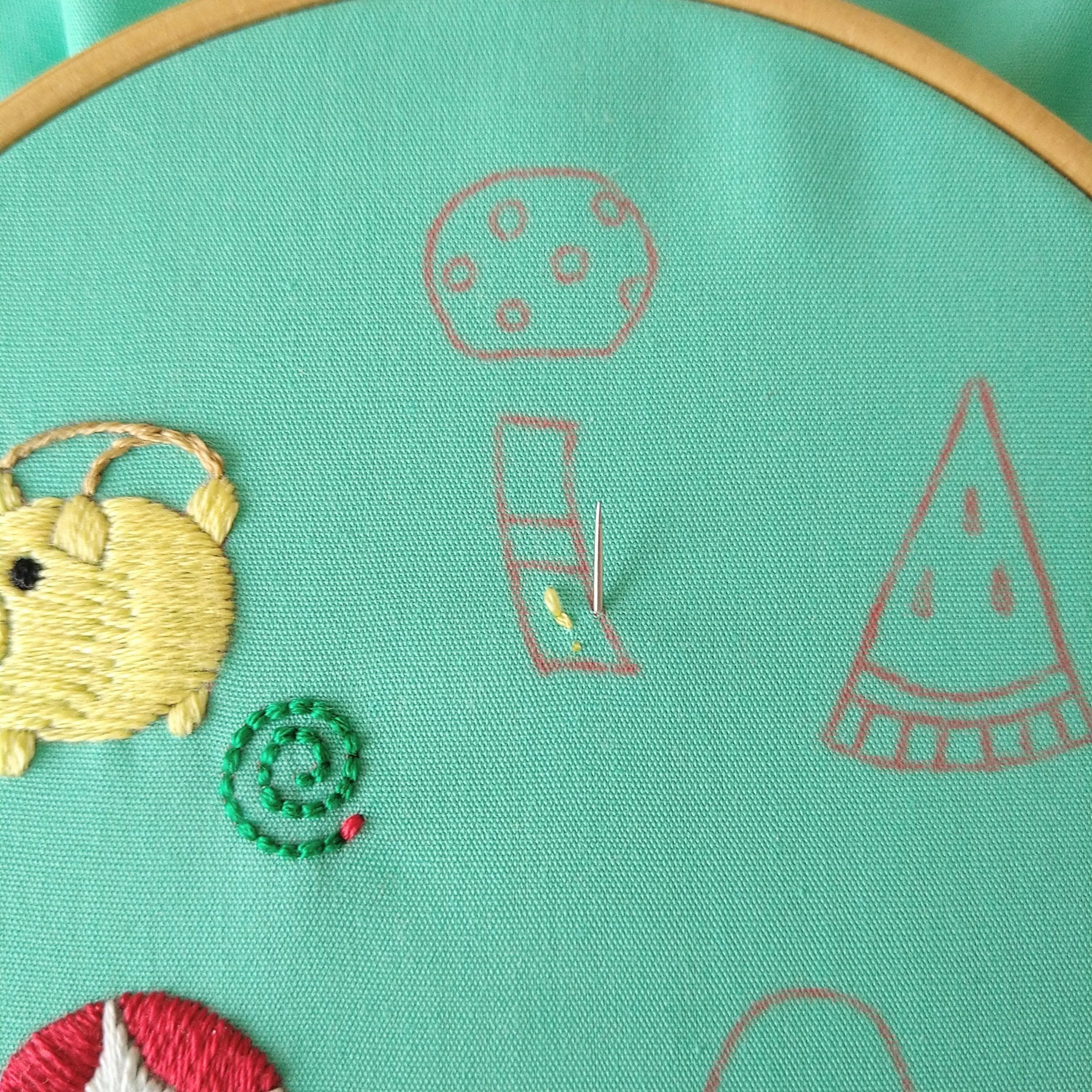 ハンドメイド　刺繍　ダストボックス ハンドメイド 刺繍 ダストボックス
