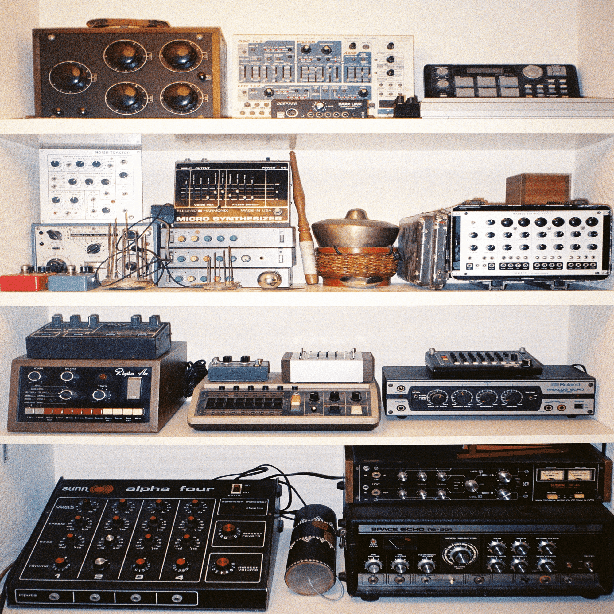 Hikari Instruments、東京に拠点としているモジュラーシンセサイザーの