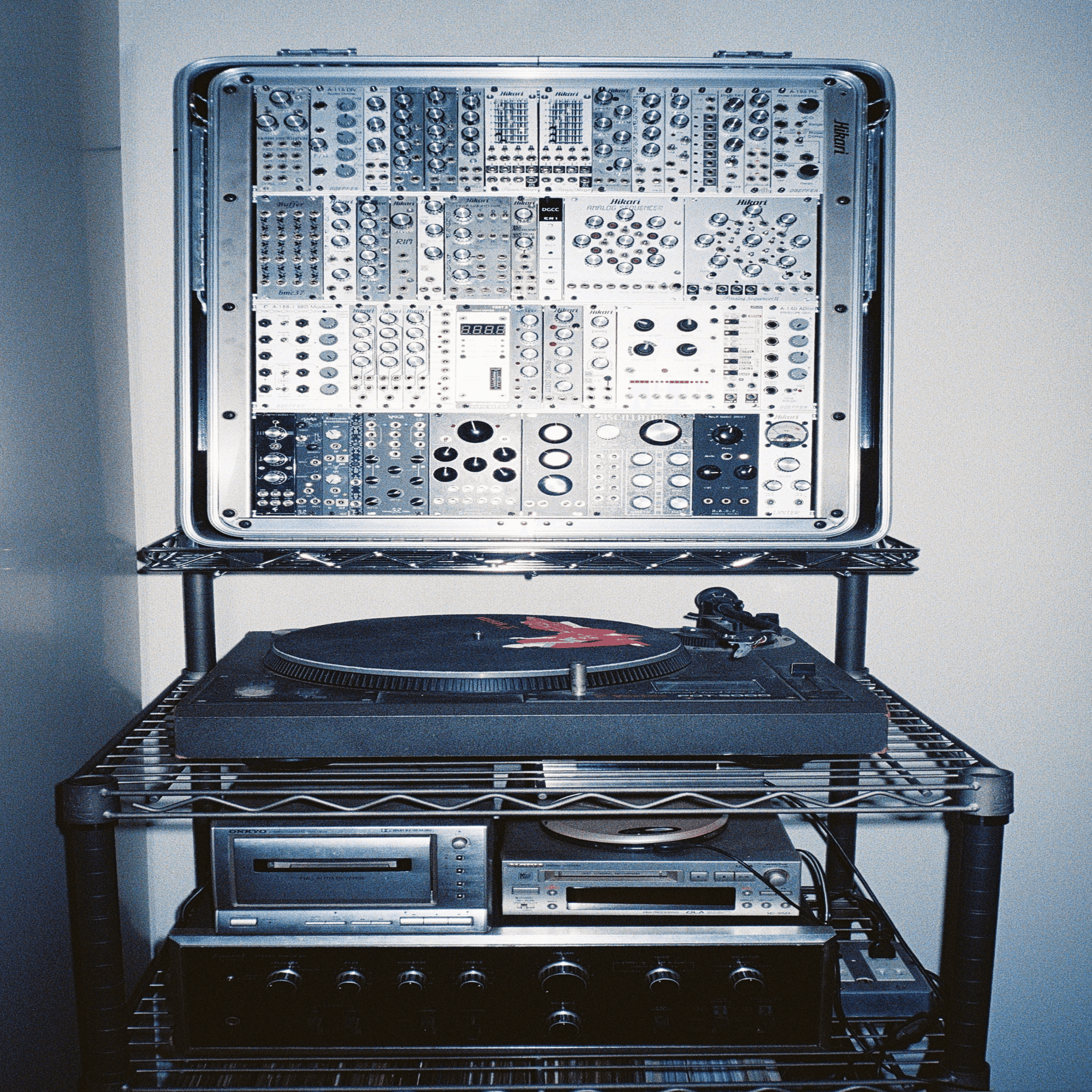 Hikari Instruments、東京に拠点としているモジュラーシンセサイザーの